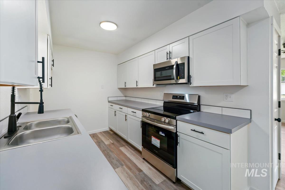 670 S 13th E Property Photo 17