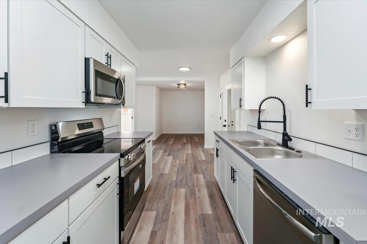 670 S 13th E Property Photo 18