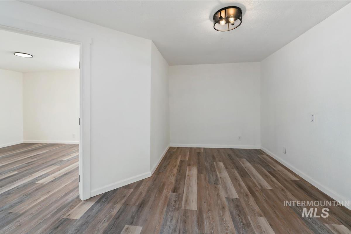 670 S 13th E Property Photo 19