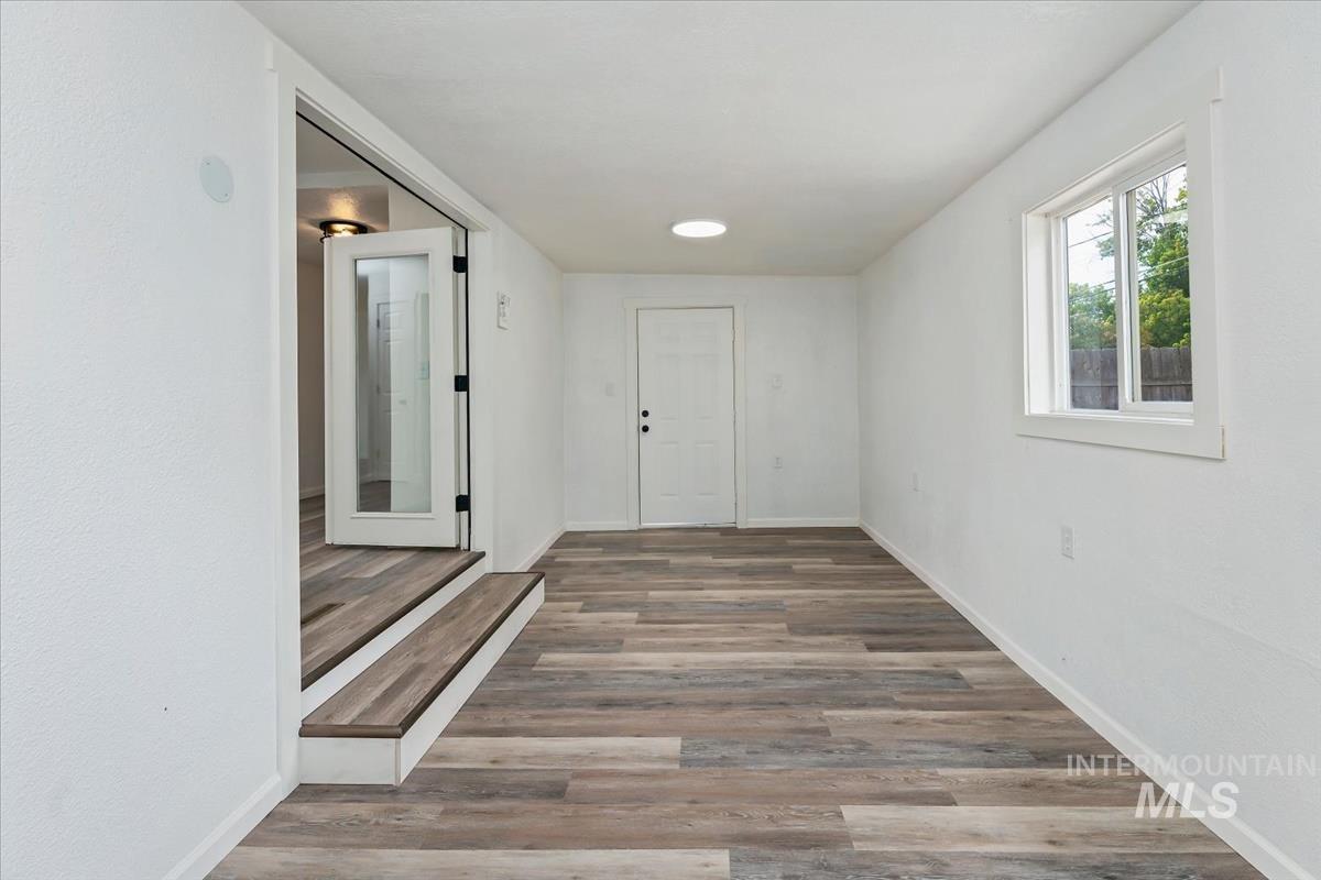 670 S 13th E Property Photo 23