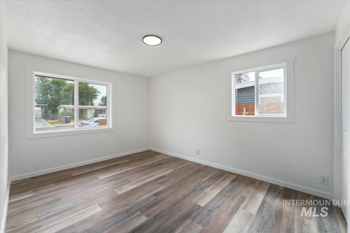 670 S 13th E Property Photo 25