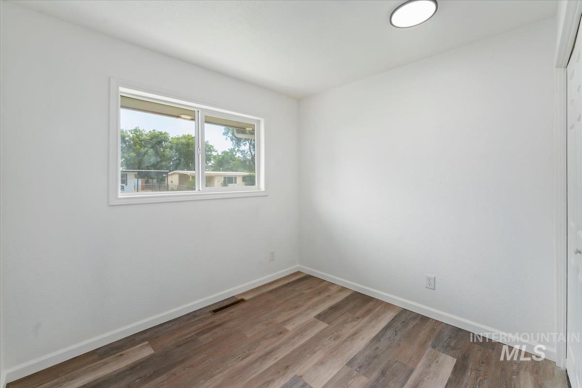 670 S 13th E Property Photo 27