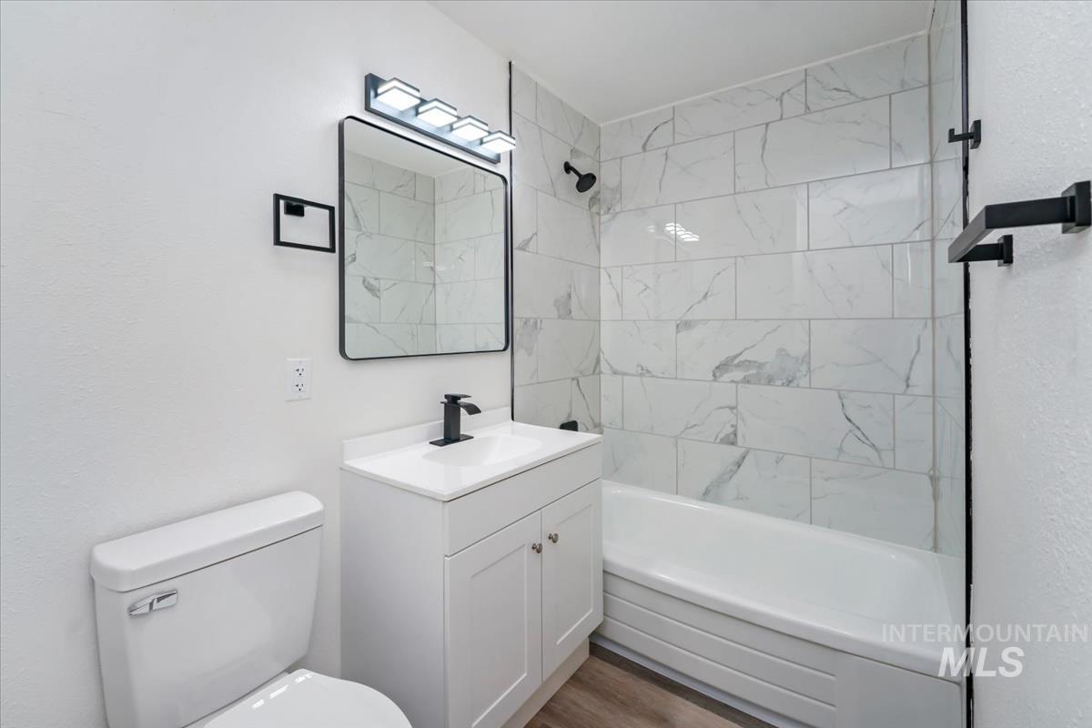 670 S 13th E Property Photo 29