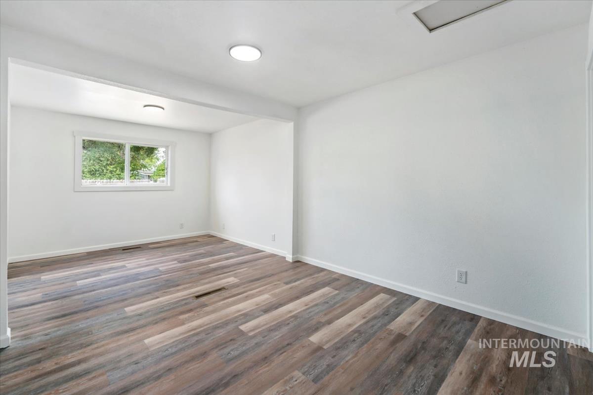 670 S 13th E Property Photo 30