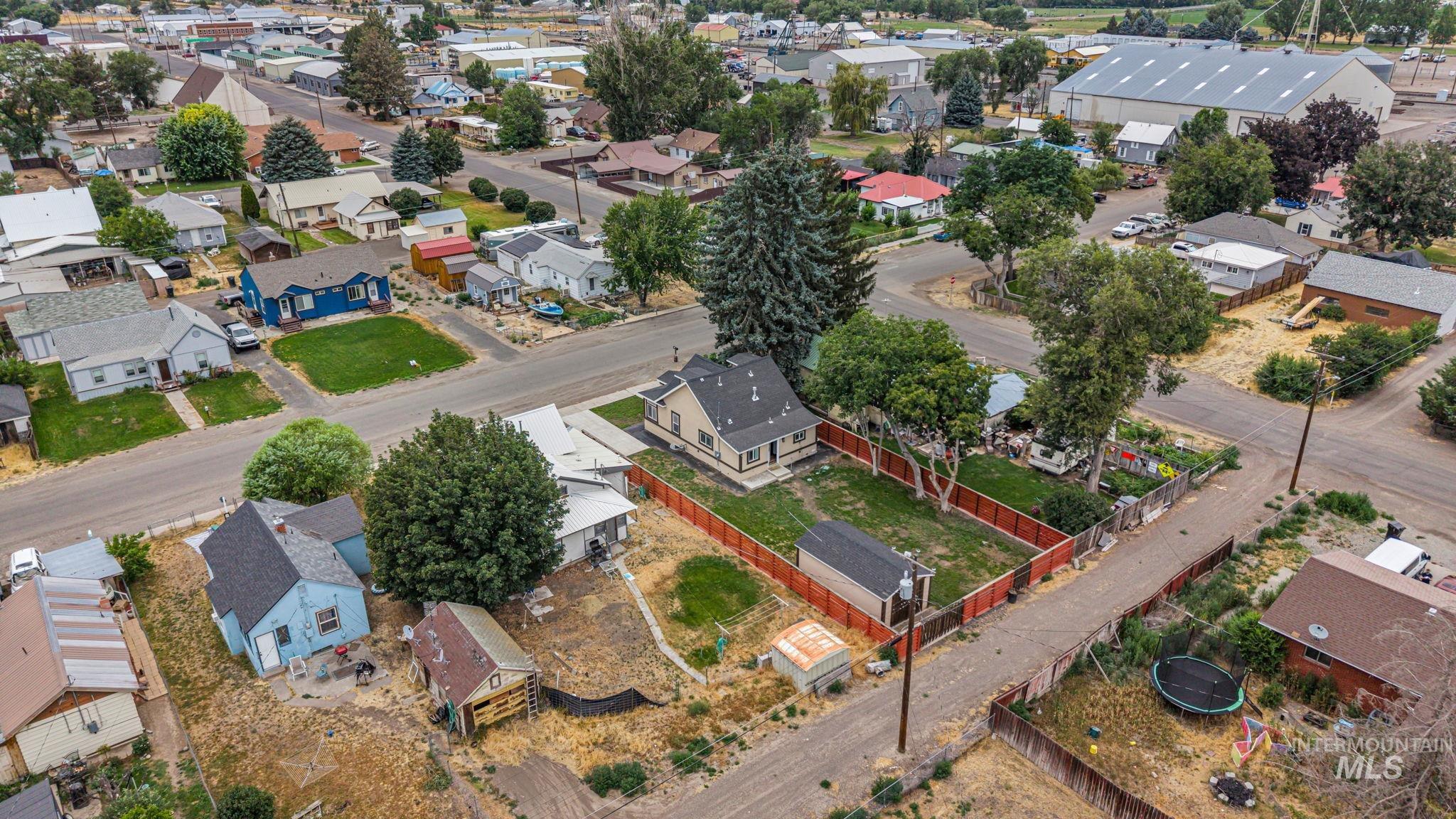 210 Oregon St Property Photo 49