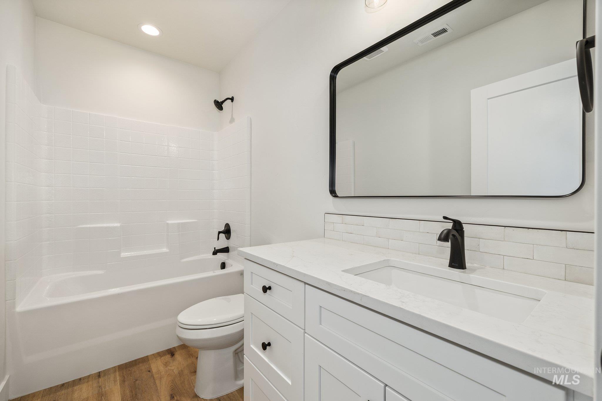 16125 Glenna Dr Property Photo 29