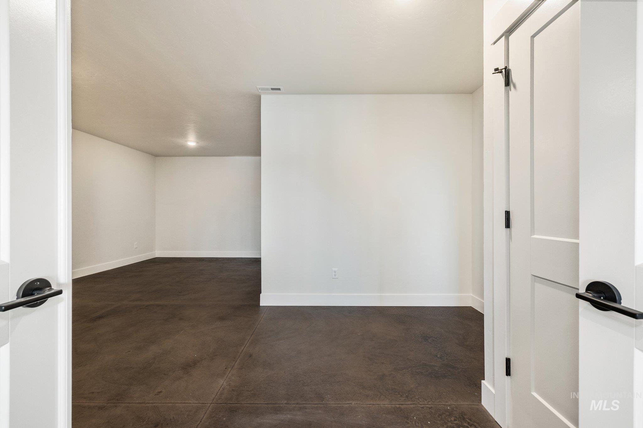 16125 Glenna Dr Property Photo 31