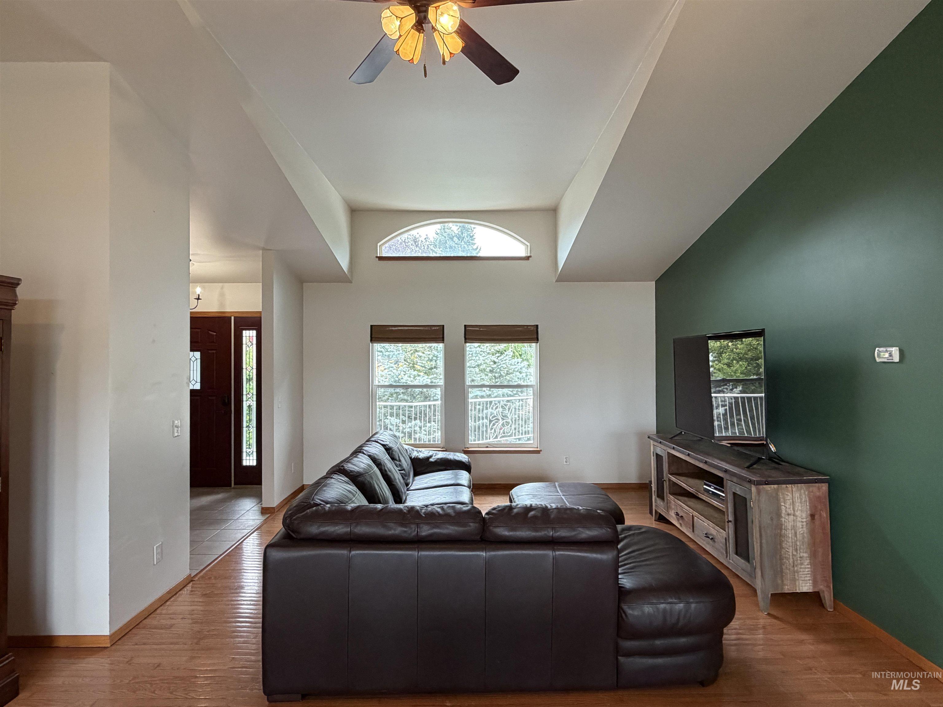 793 Indian Hills Dr Property Photo 13