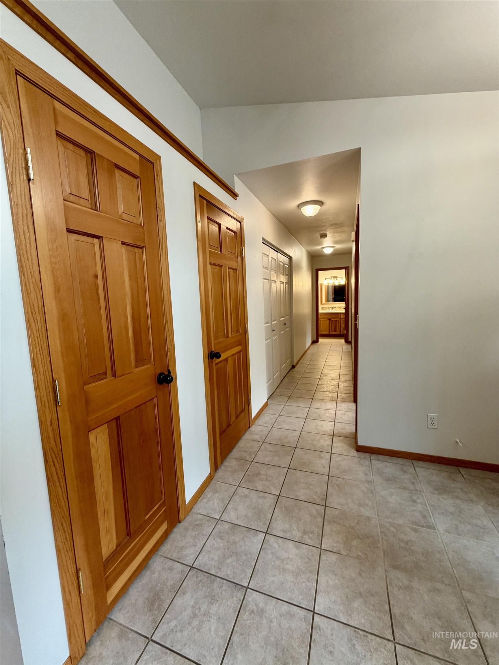 793 Indian Hills Dr Property Photo 19