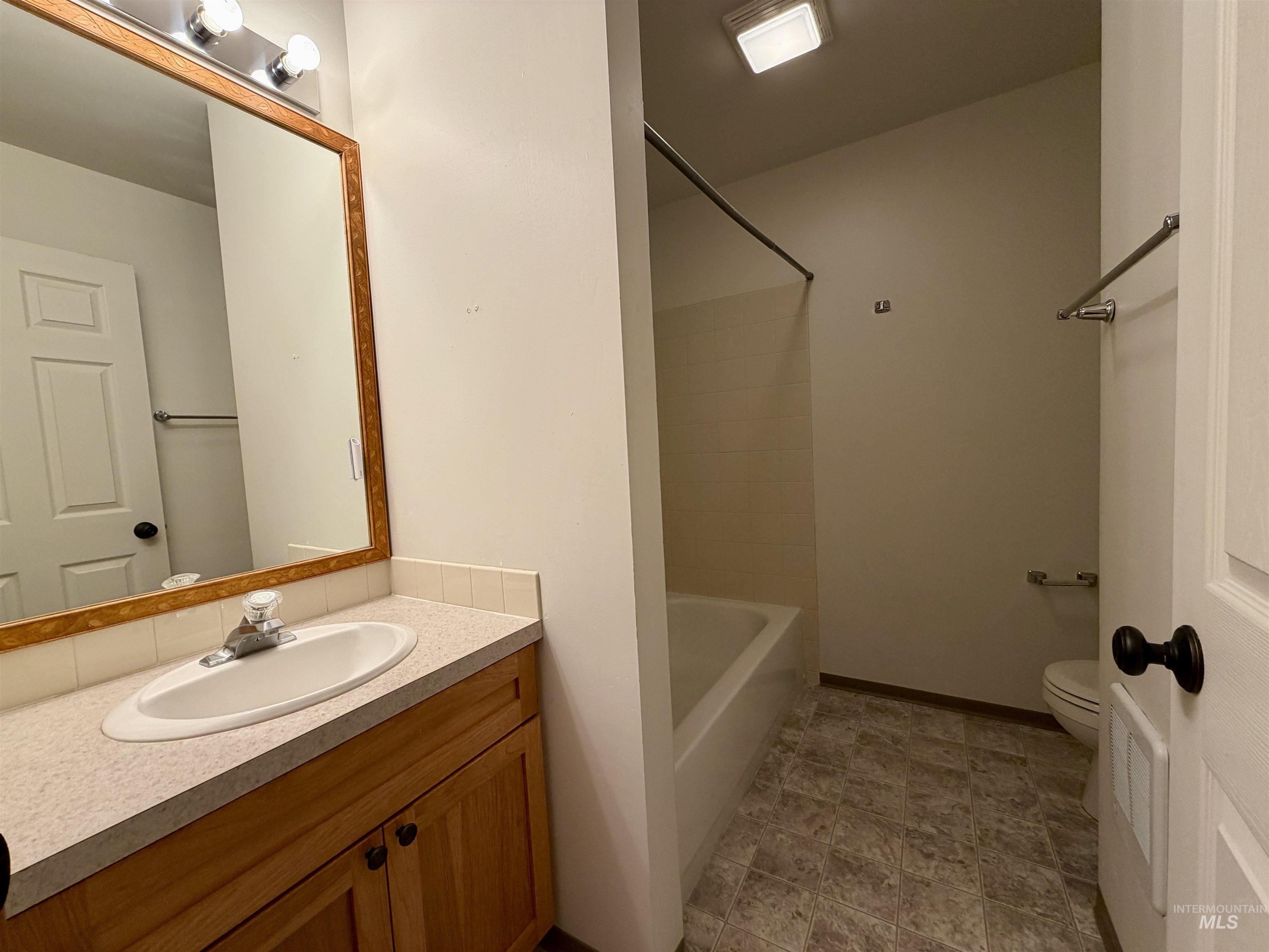 793 Indian Hills Dr Property Photo 27