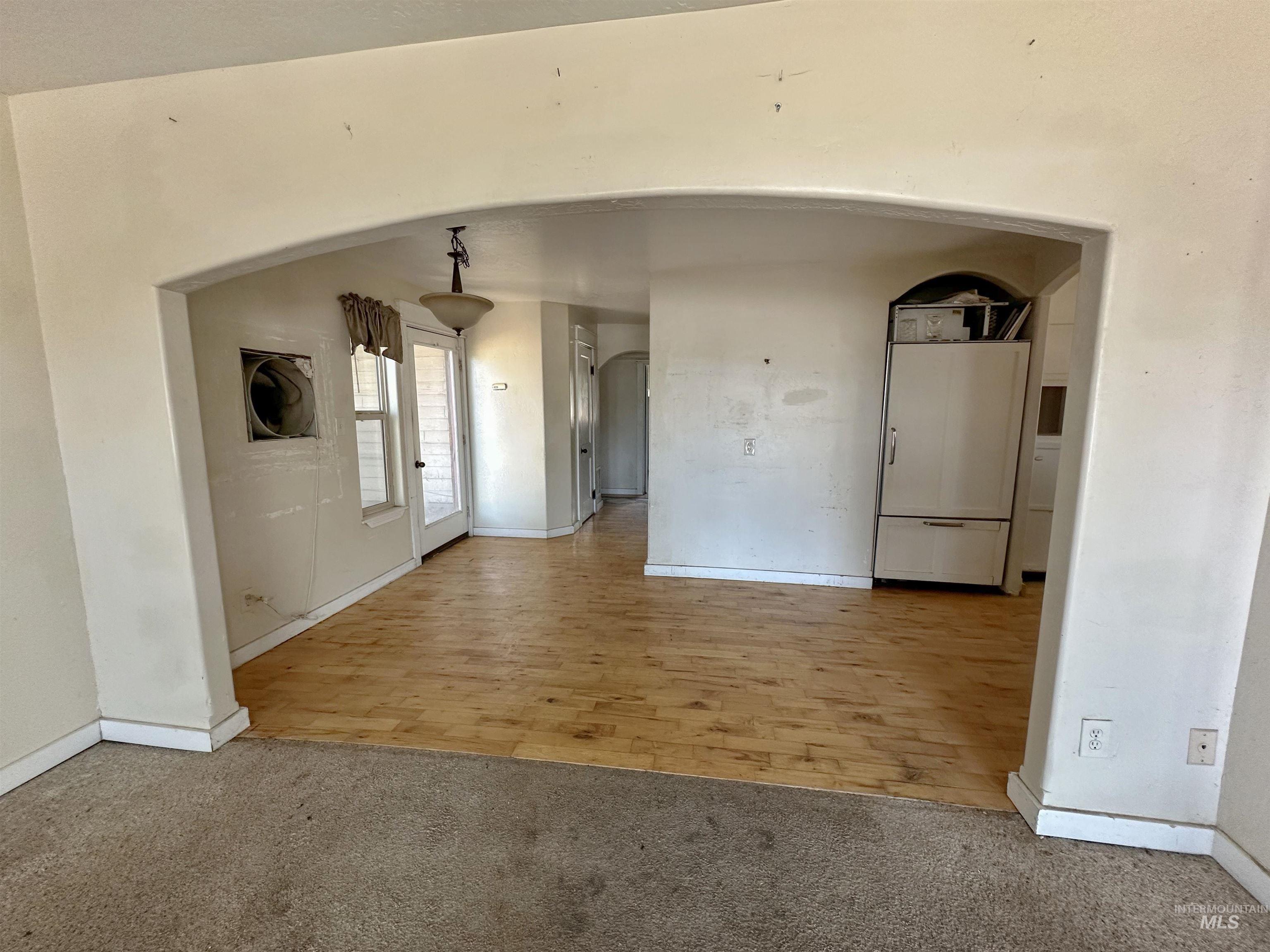 306 Illinois Ave Property Photo 8
