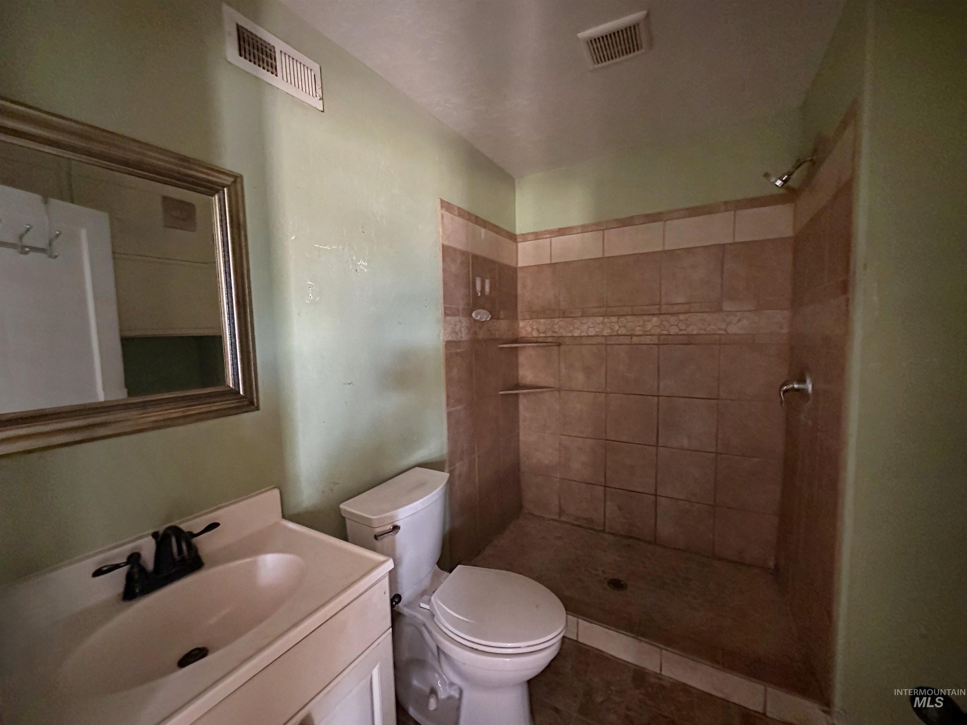 306 Illinois Ave Property Photo 10