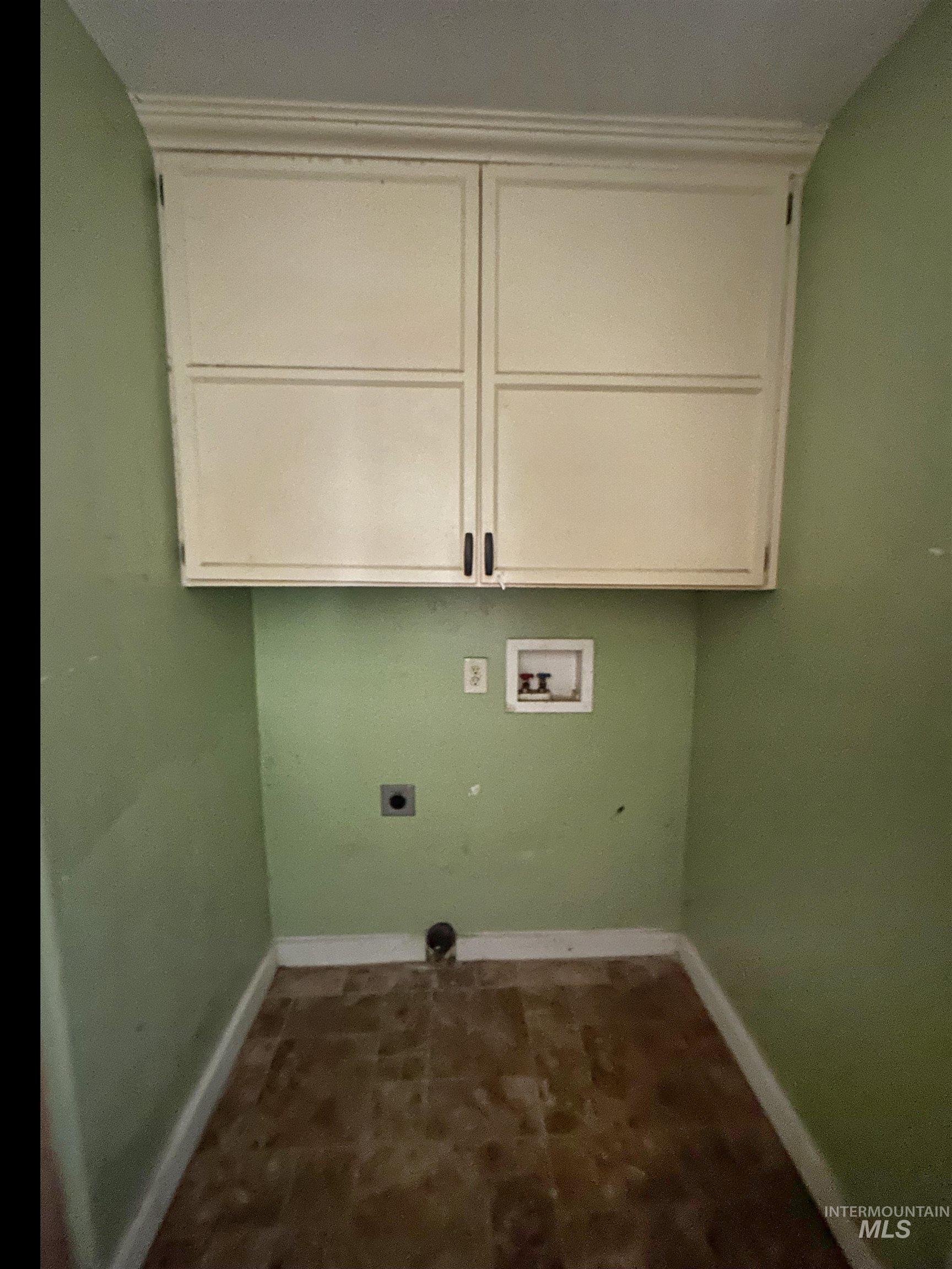 306 Illinois Ave Property Photo 11