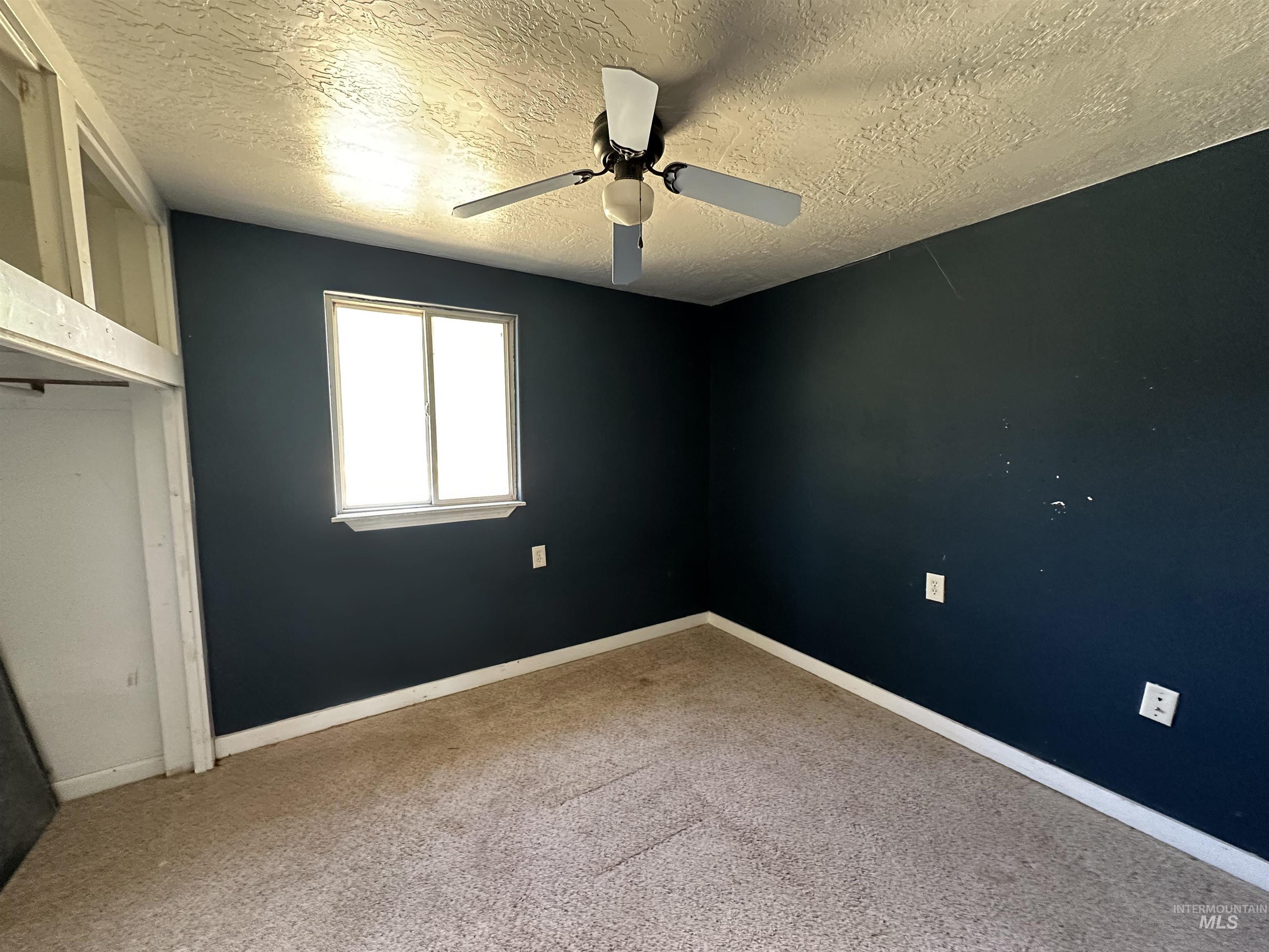 306 Illinois Ave Property Photo 14