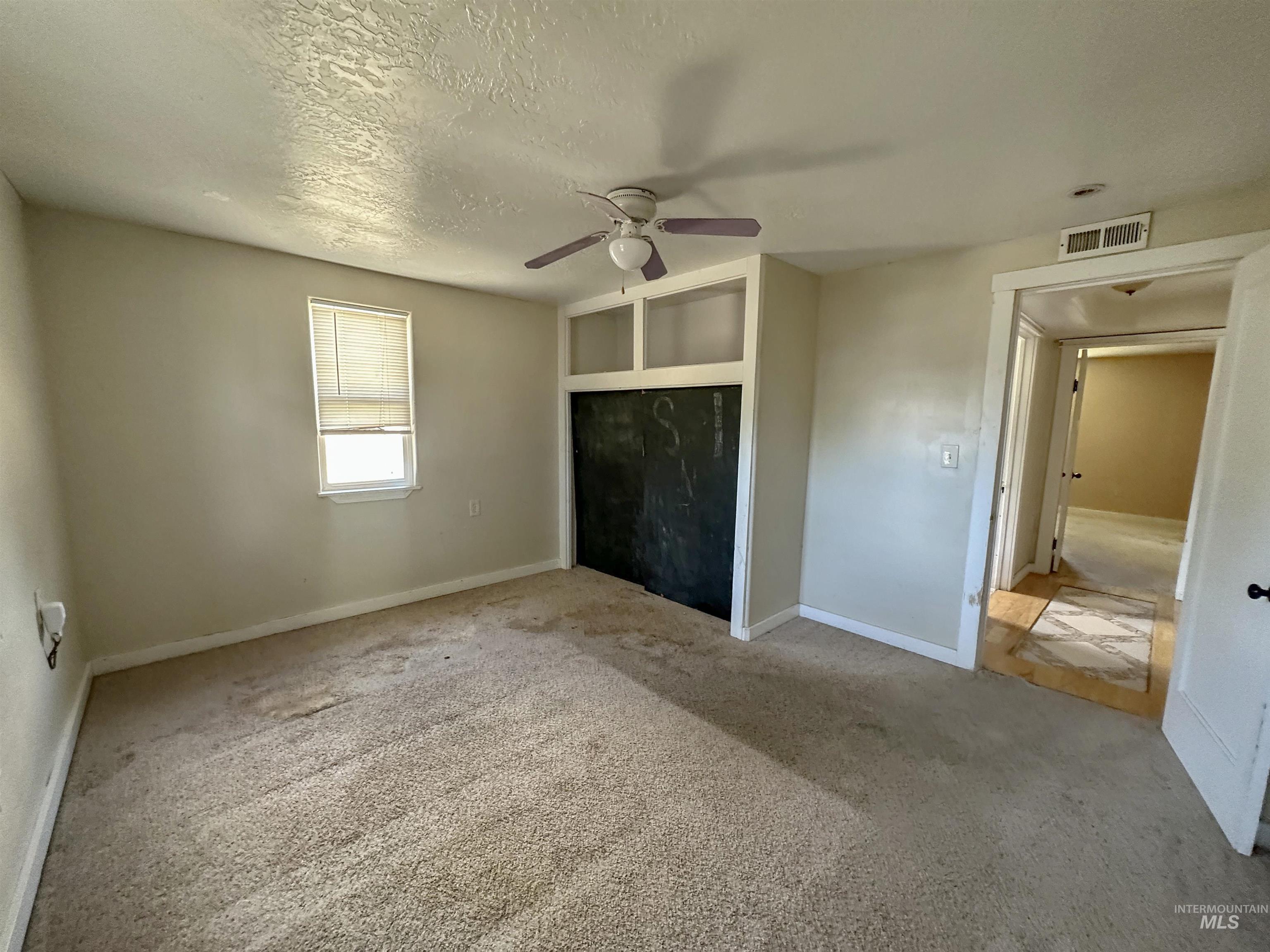 306 Illinois Ave Property Photo 17