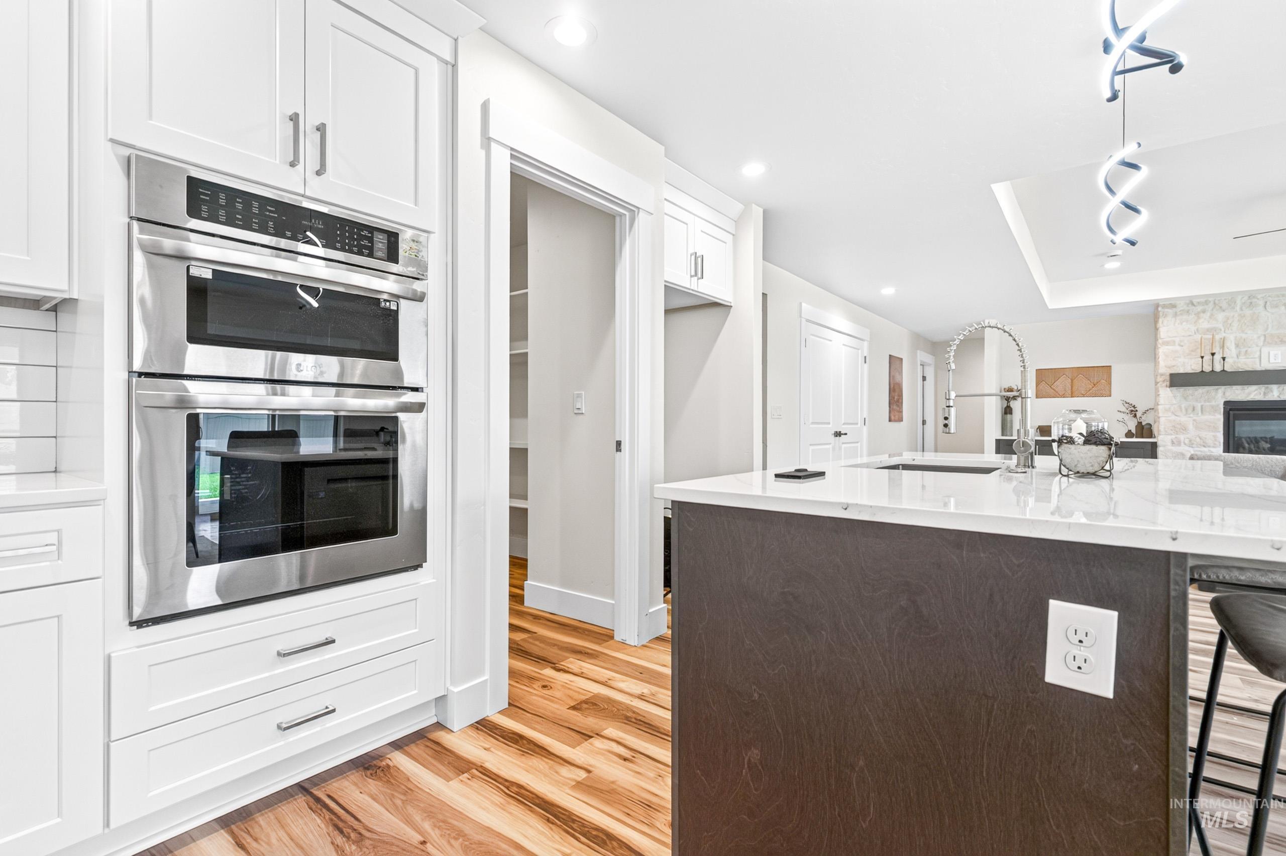 1470 Castle Way Property Photo 17
