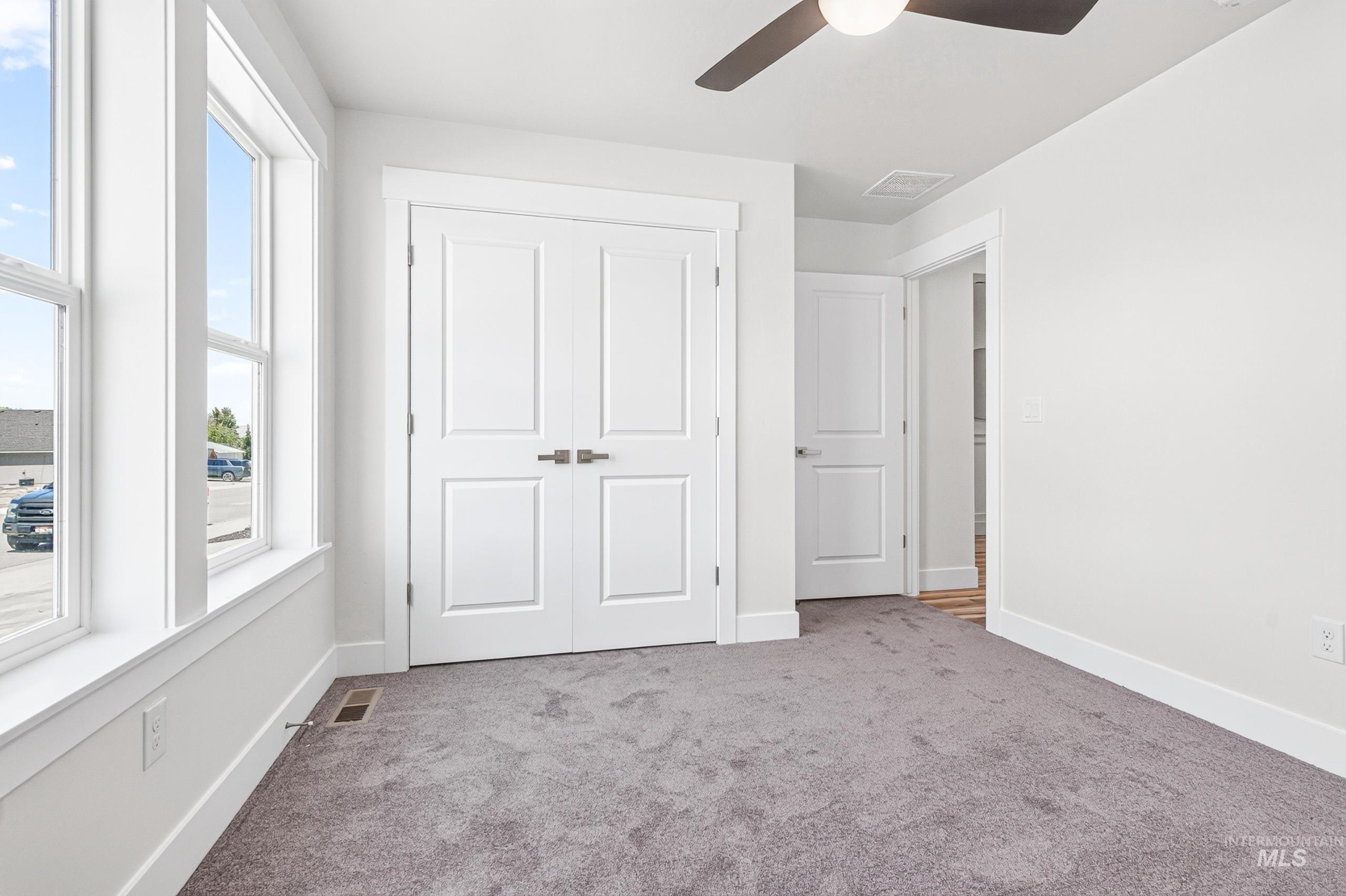 1470 Castle Way Property Photo 35