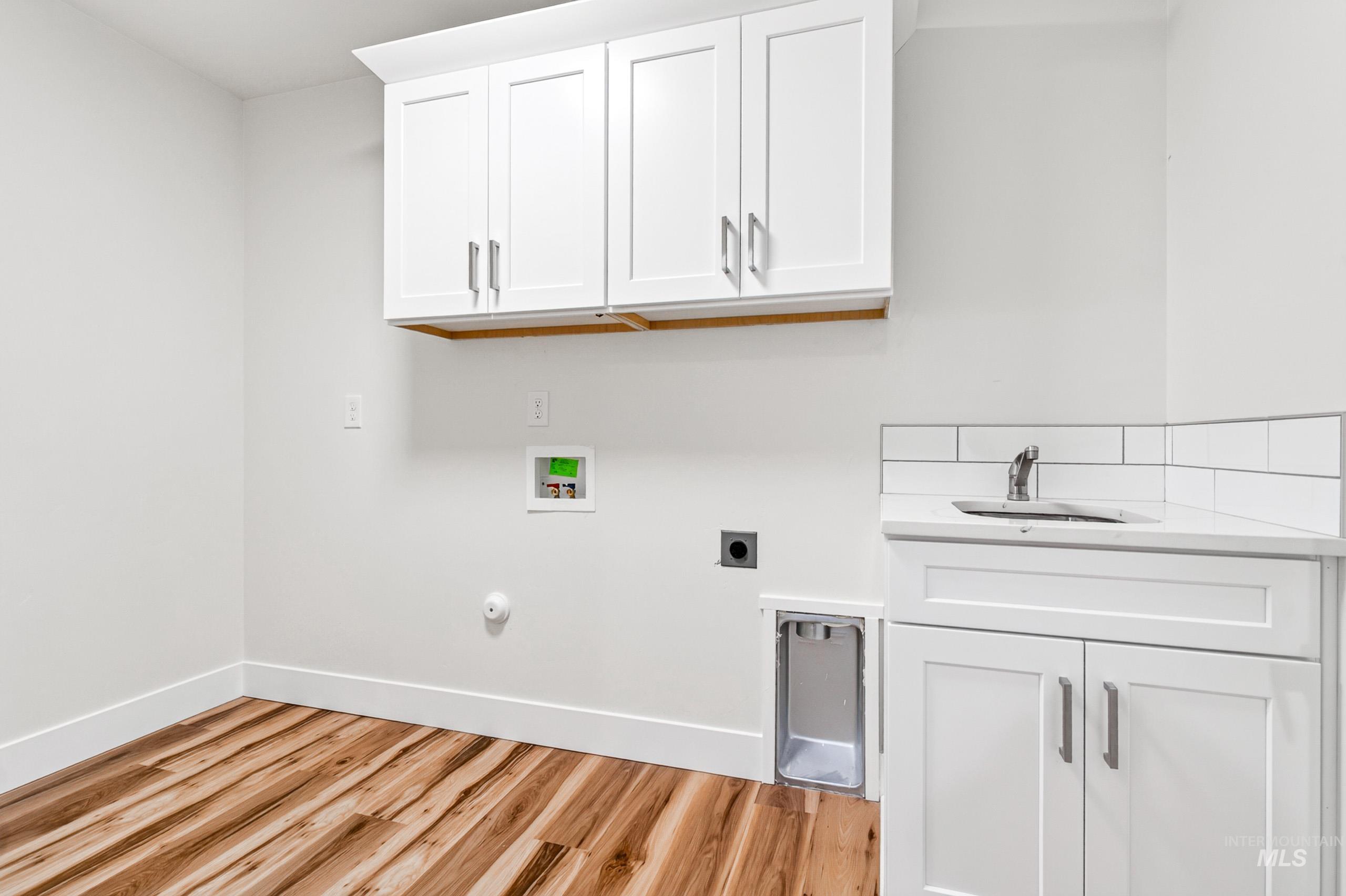 1470 Castle Way Property Photo 40