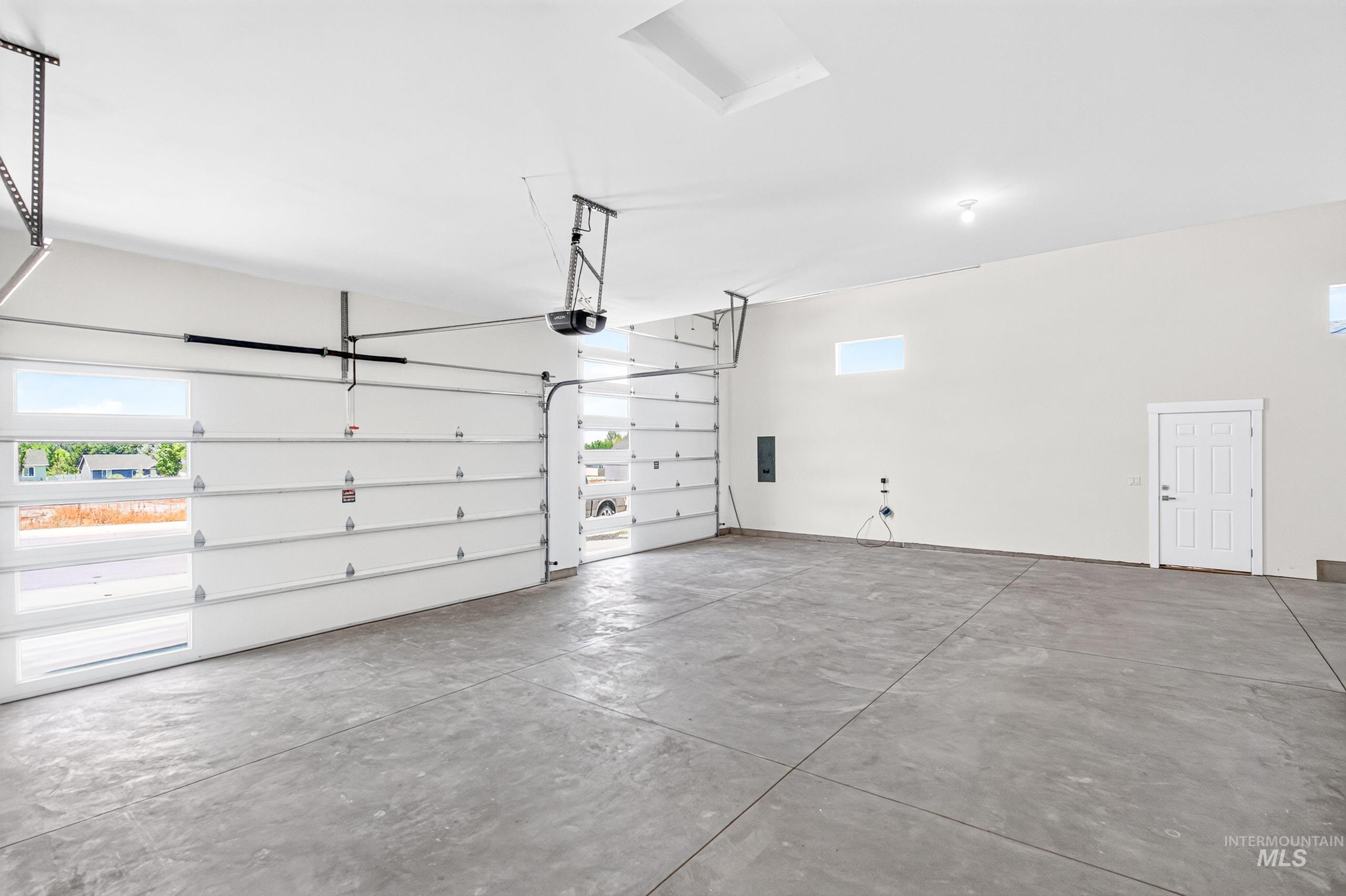 1470 Castle Way Property Photo 46