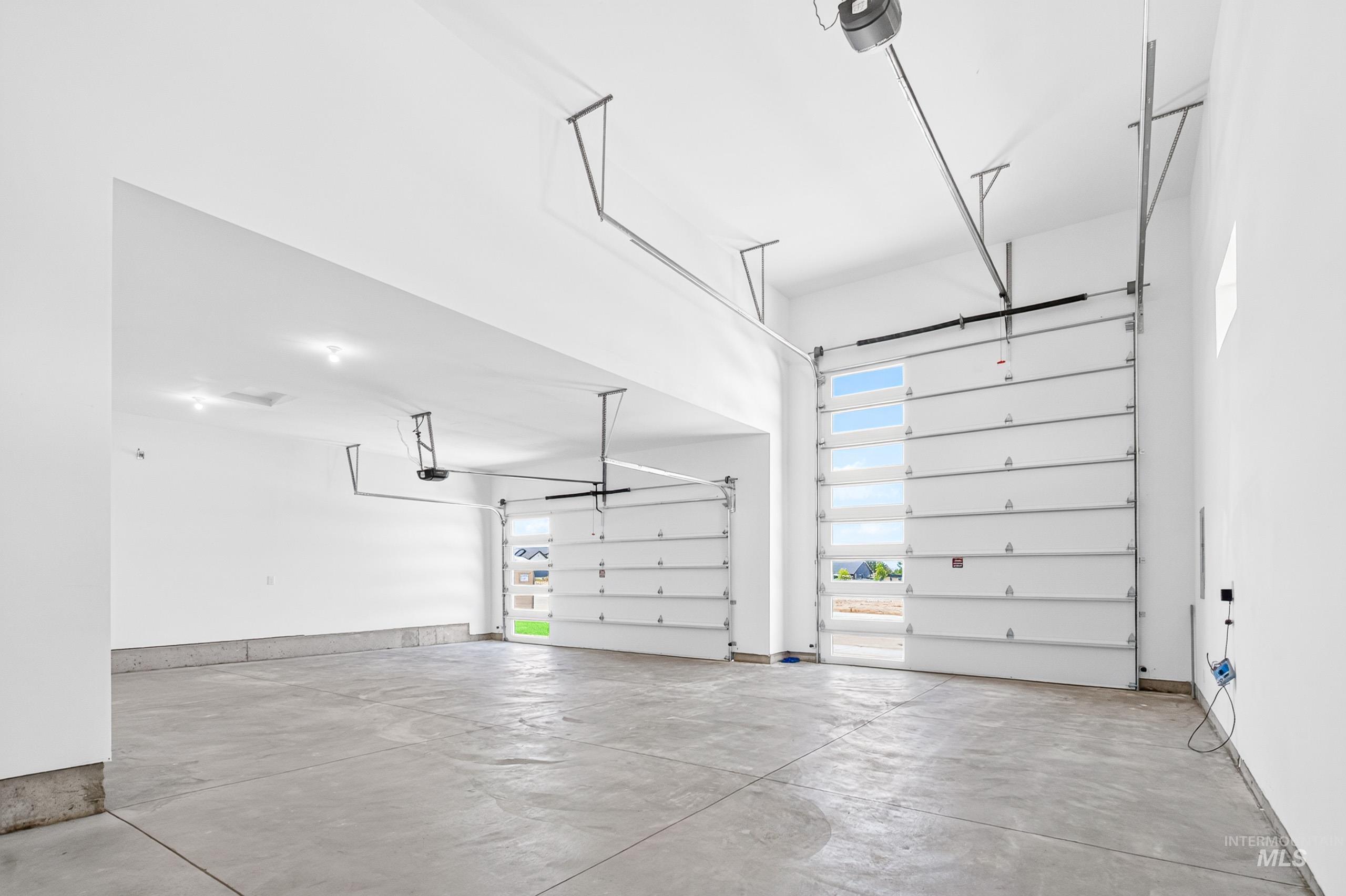 1470 Castle Way Property Photo 47