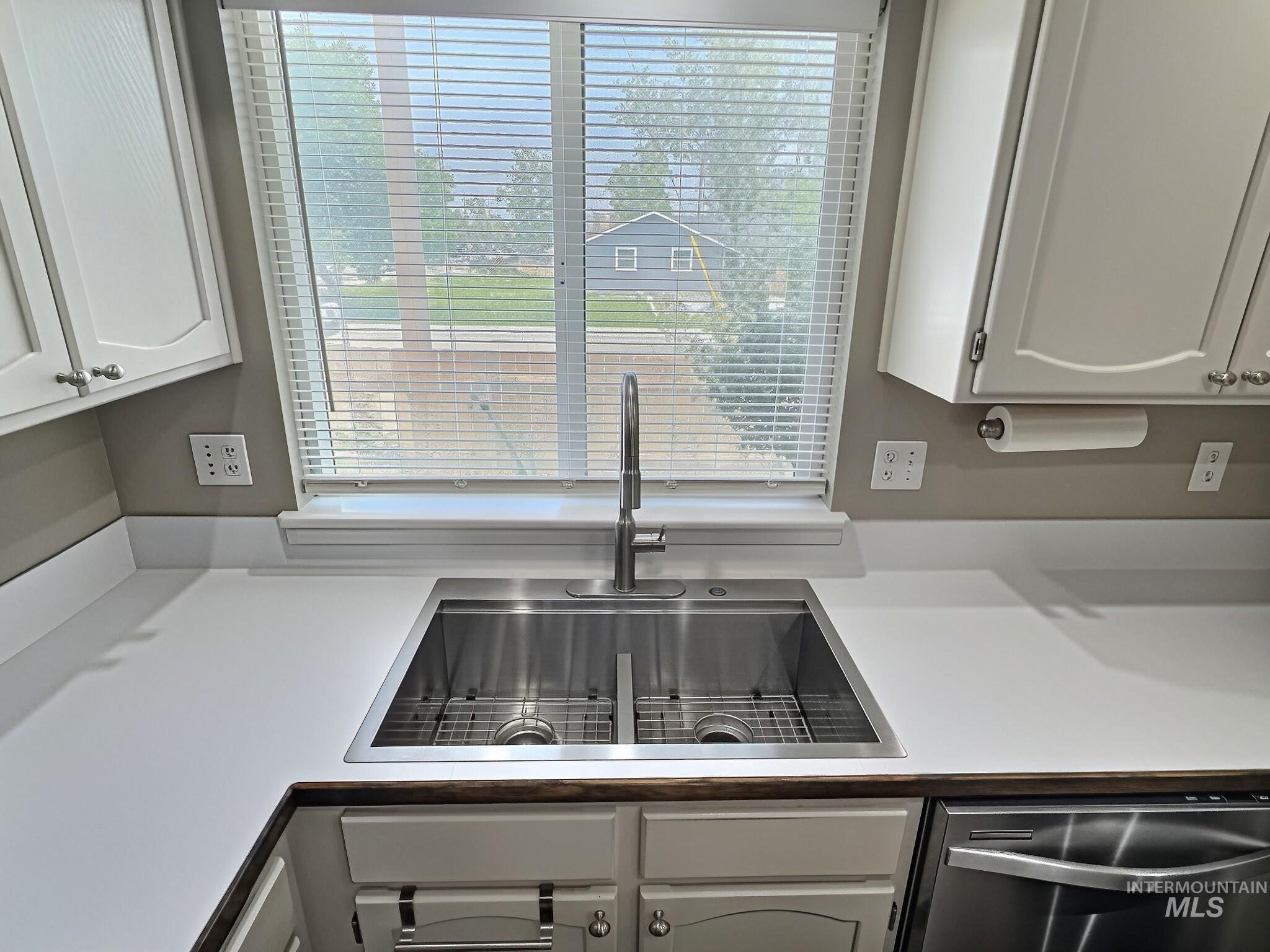 19 E King St Property Photo 6
