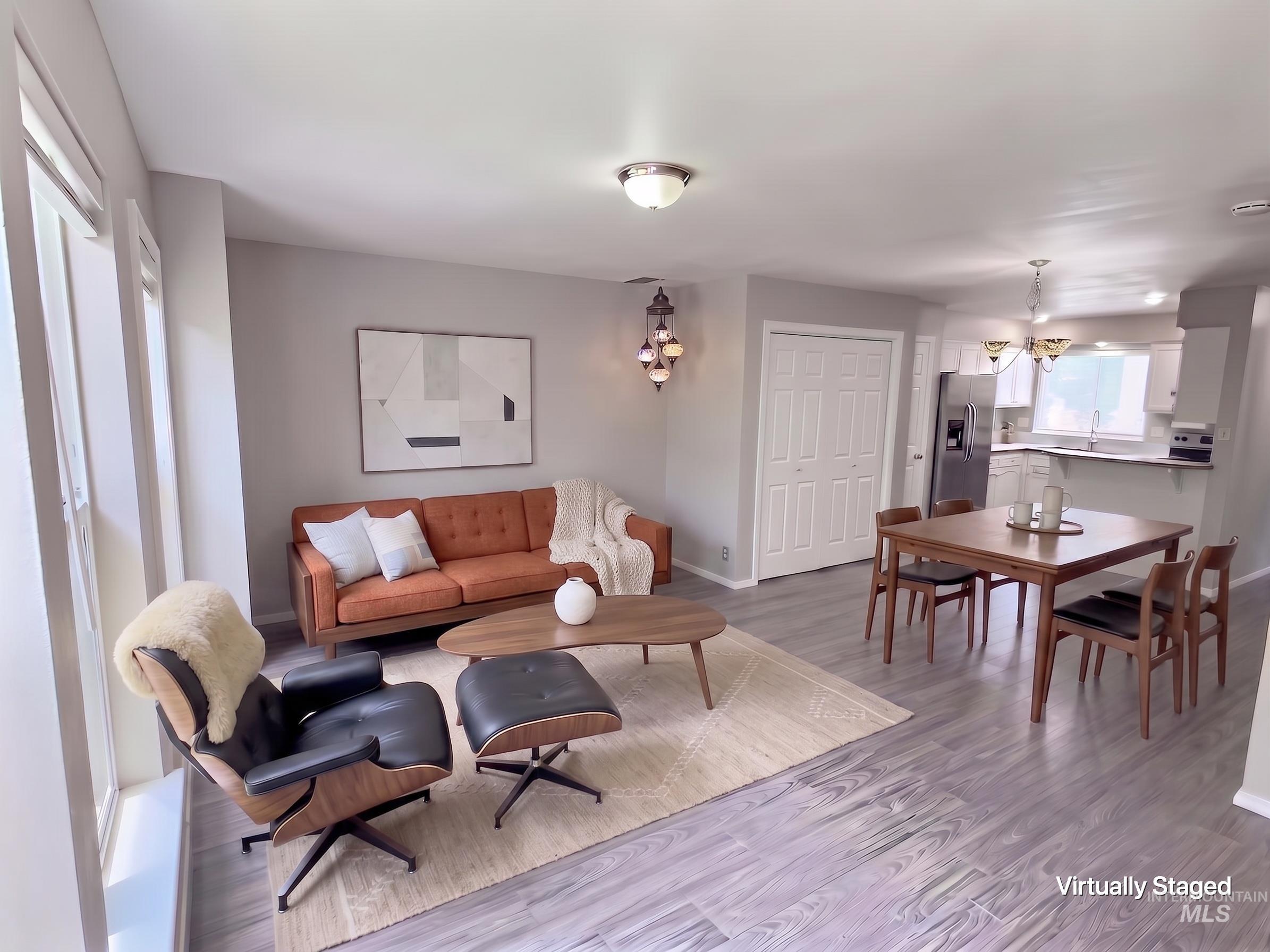 19 E King St Property Photo 8