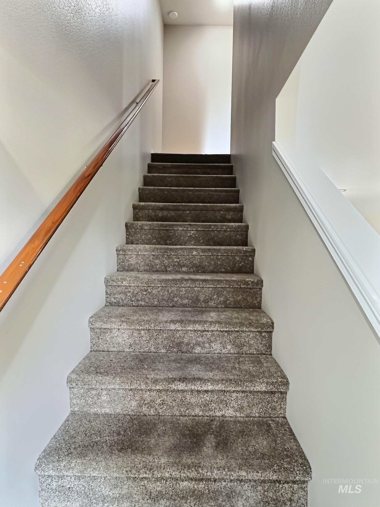 19 E King St Property Photo 17