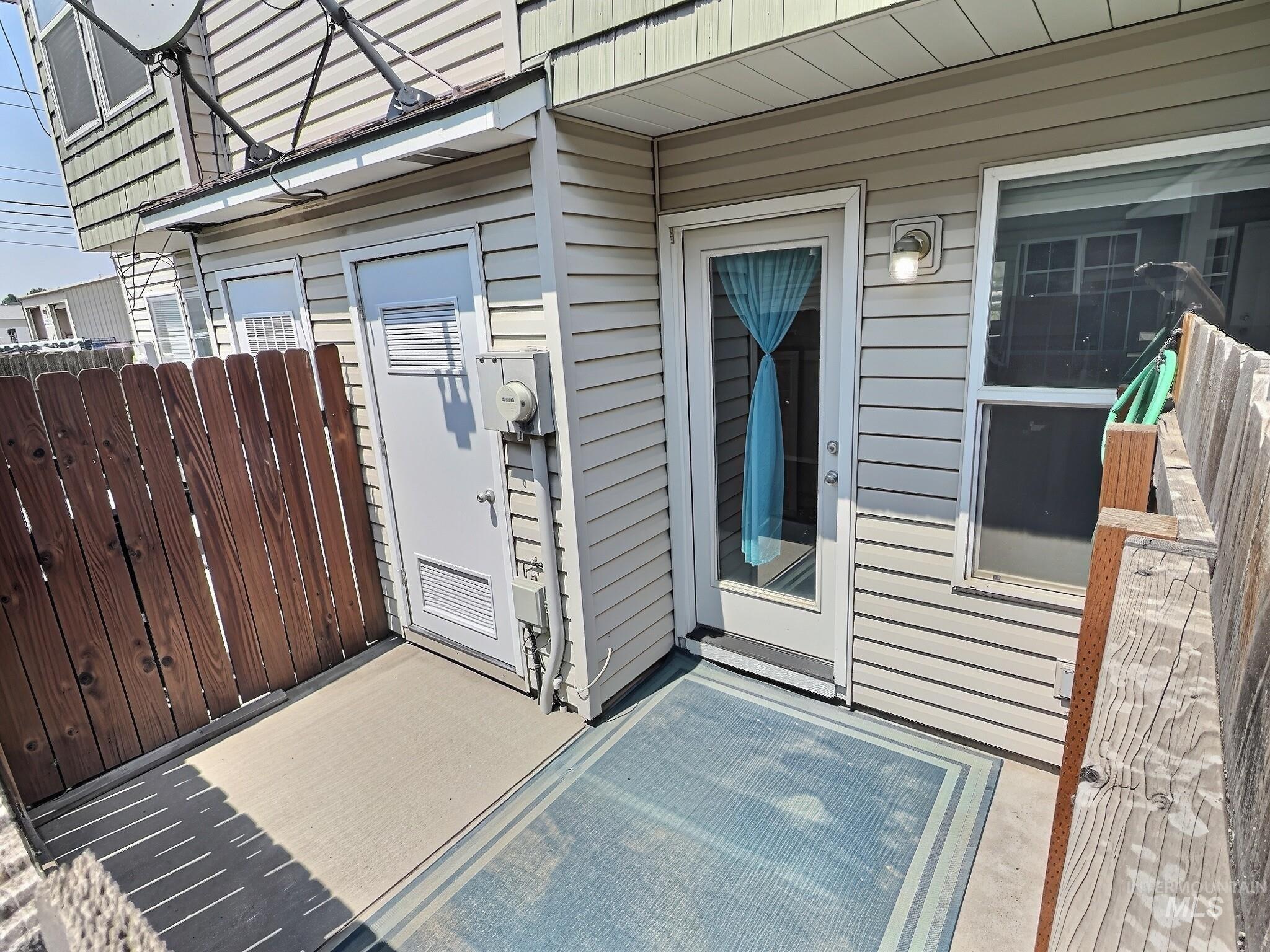 19 E King St Property Photo 28