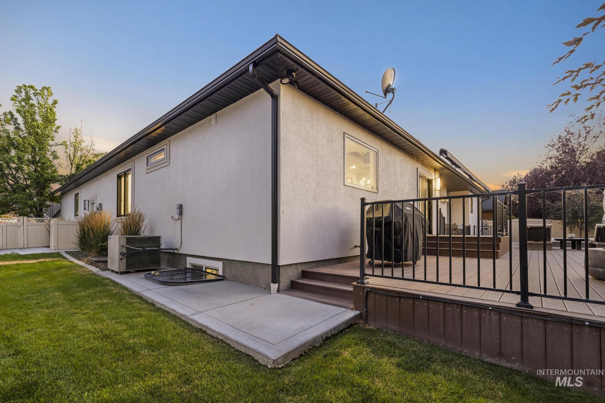 685 Canyon Park Ave Property Photo 44