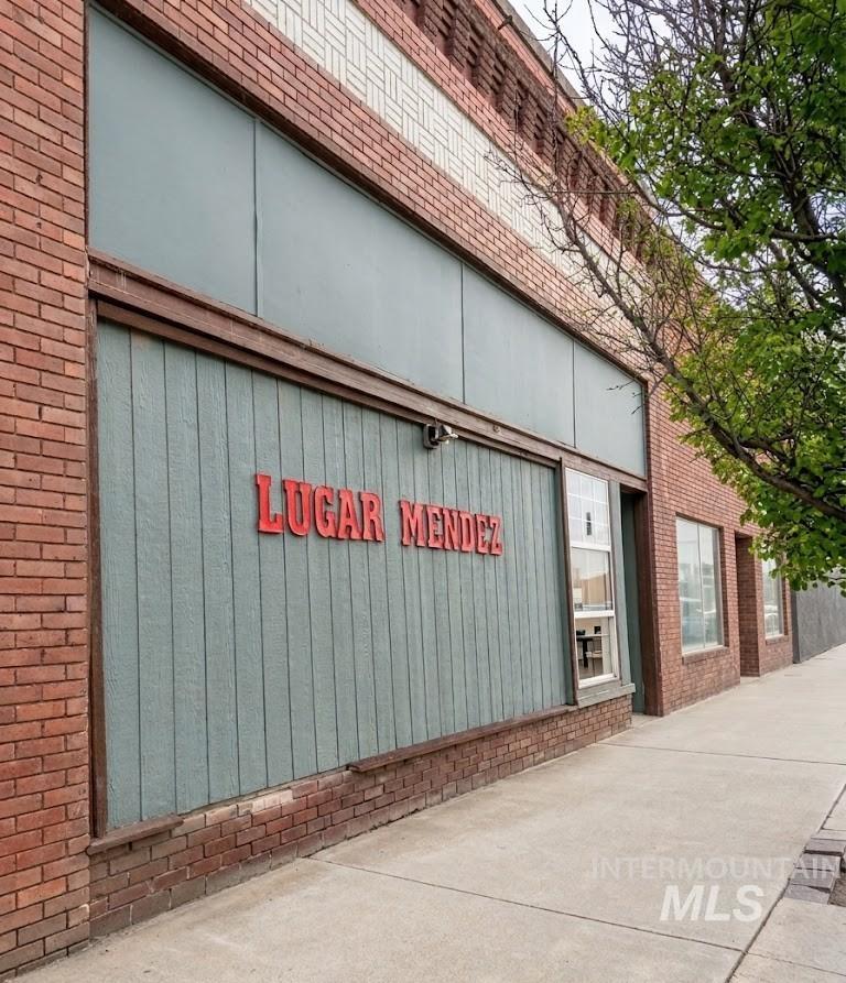 109 Main St Property Photo 1