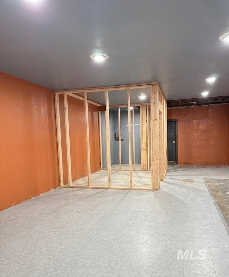 109 Main St Property Photo 2