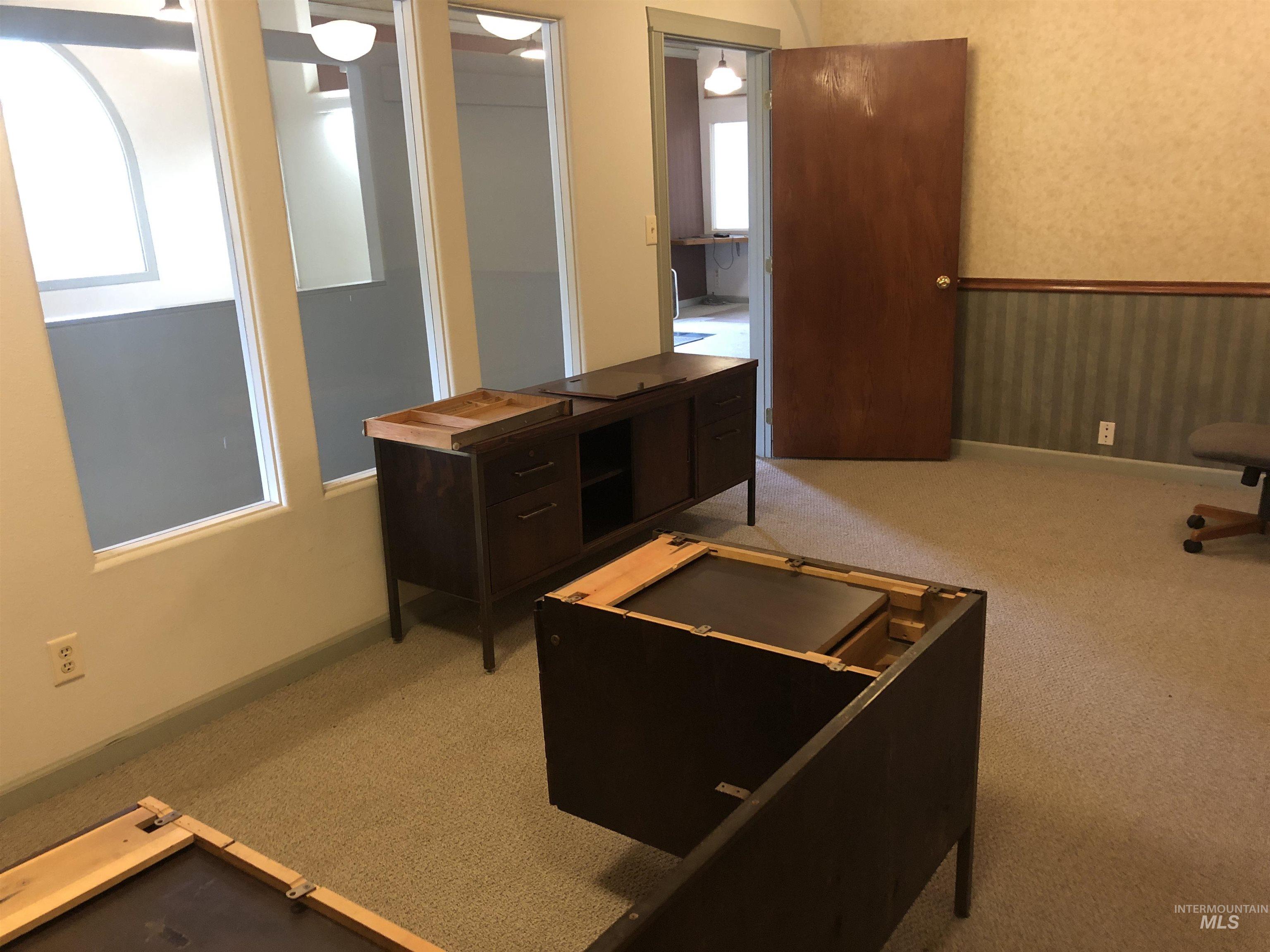 319 Main St. Property Photo 22