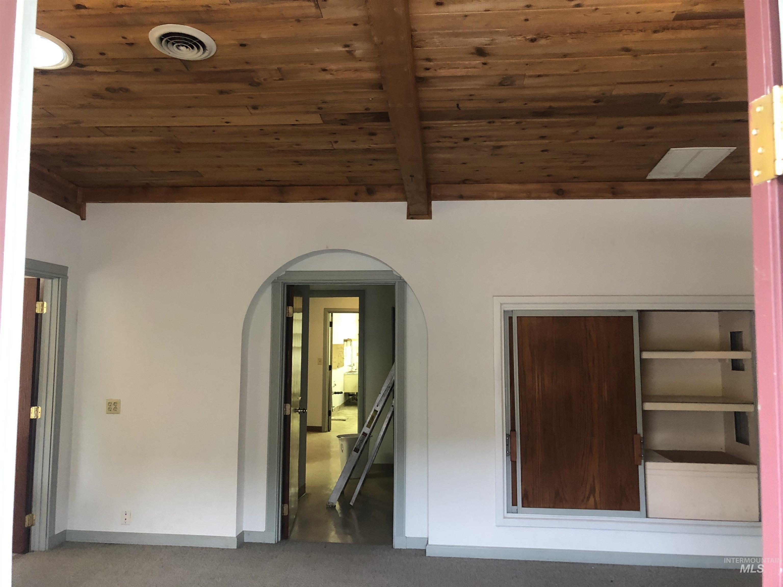 319 Main St. Property Photo 25