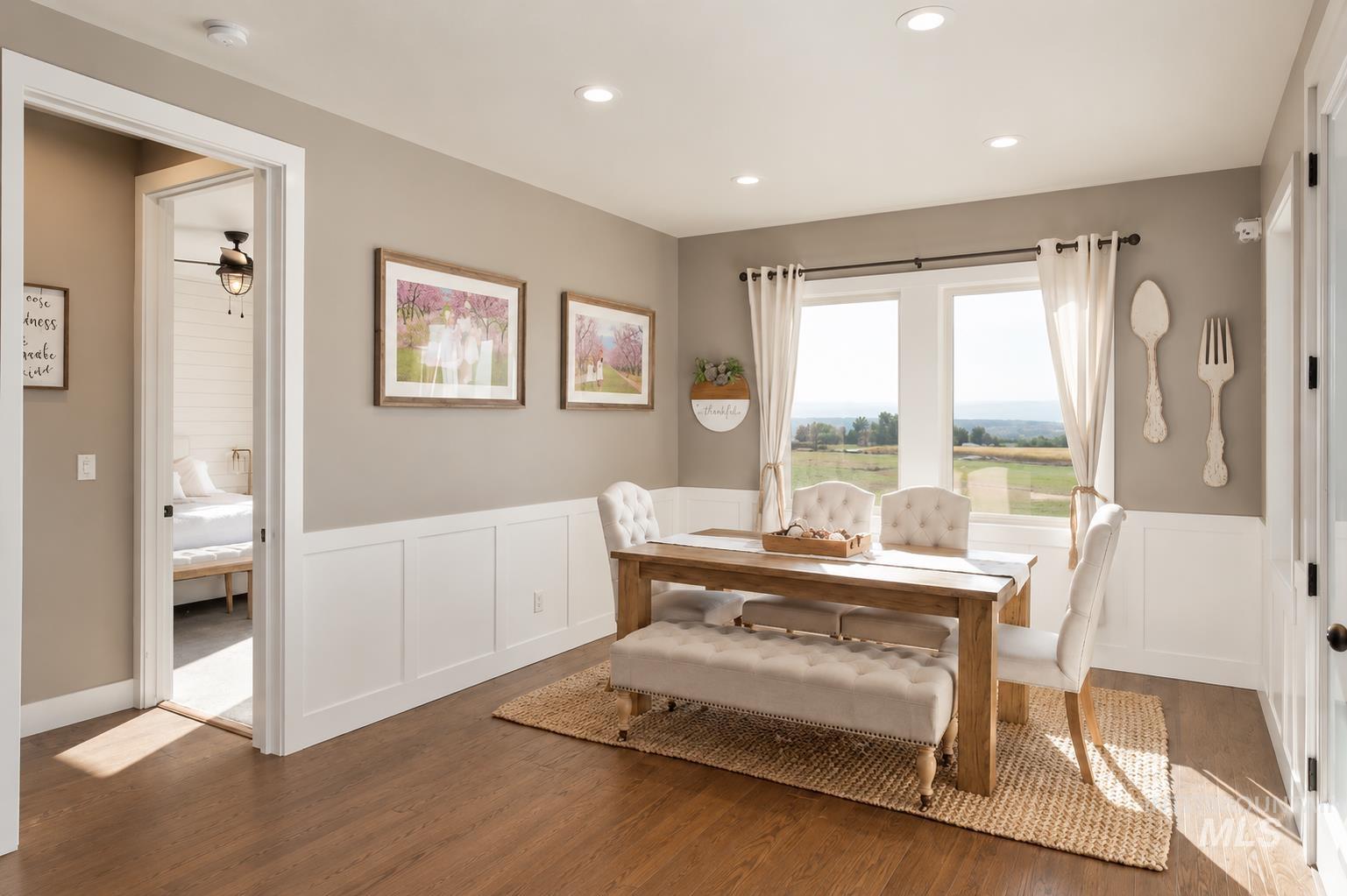 11223 West River Road Property Photo 14