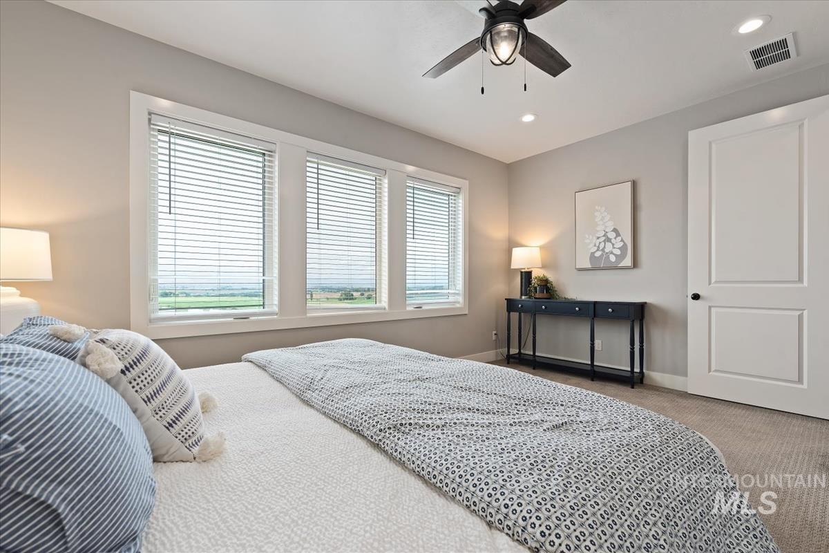 11223 West River Road Property Photo 16