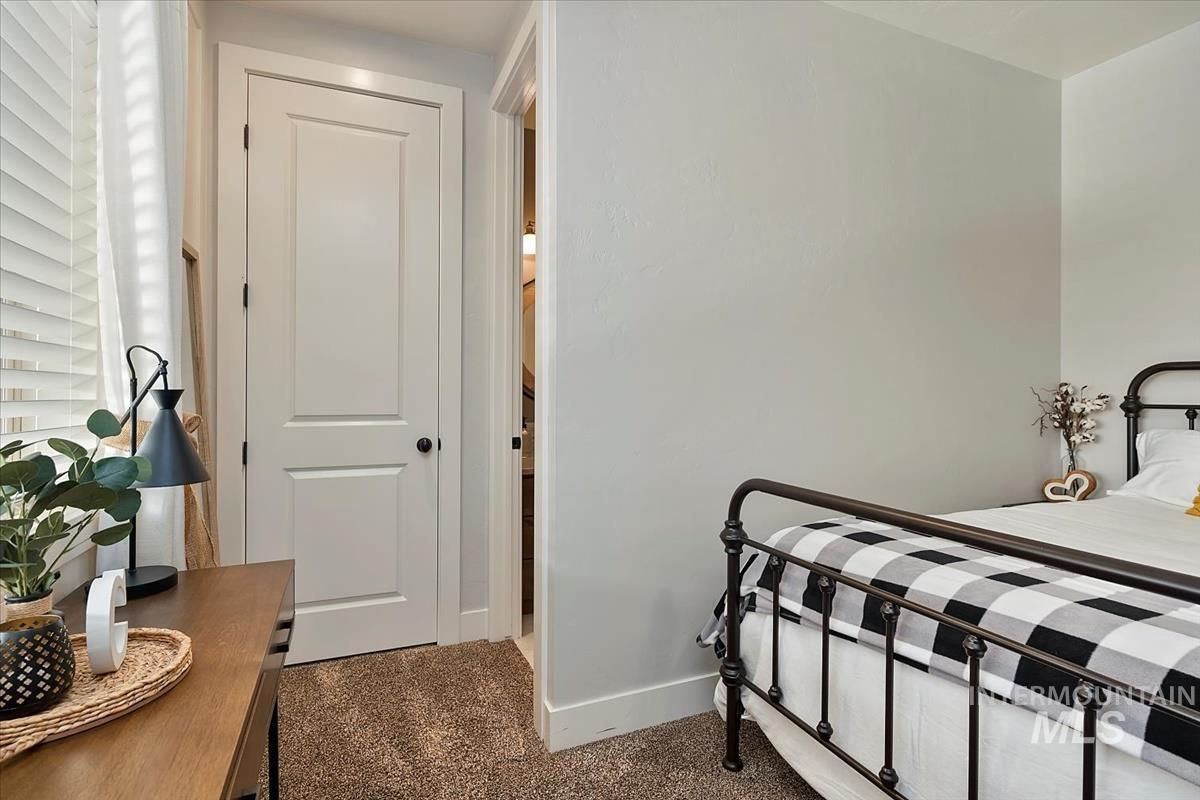 11223 West River Road Property Photo 25