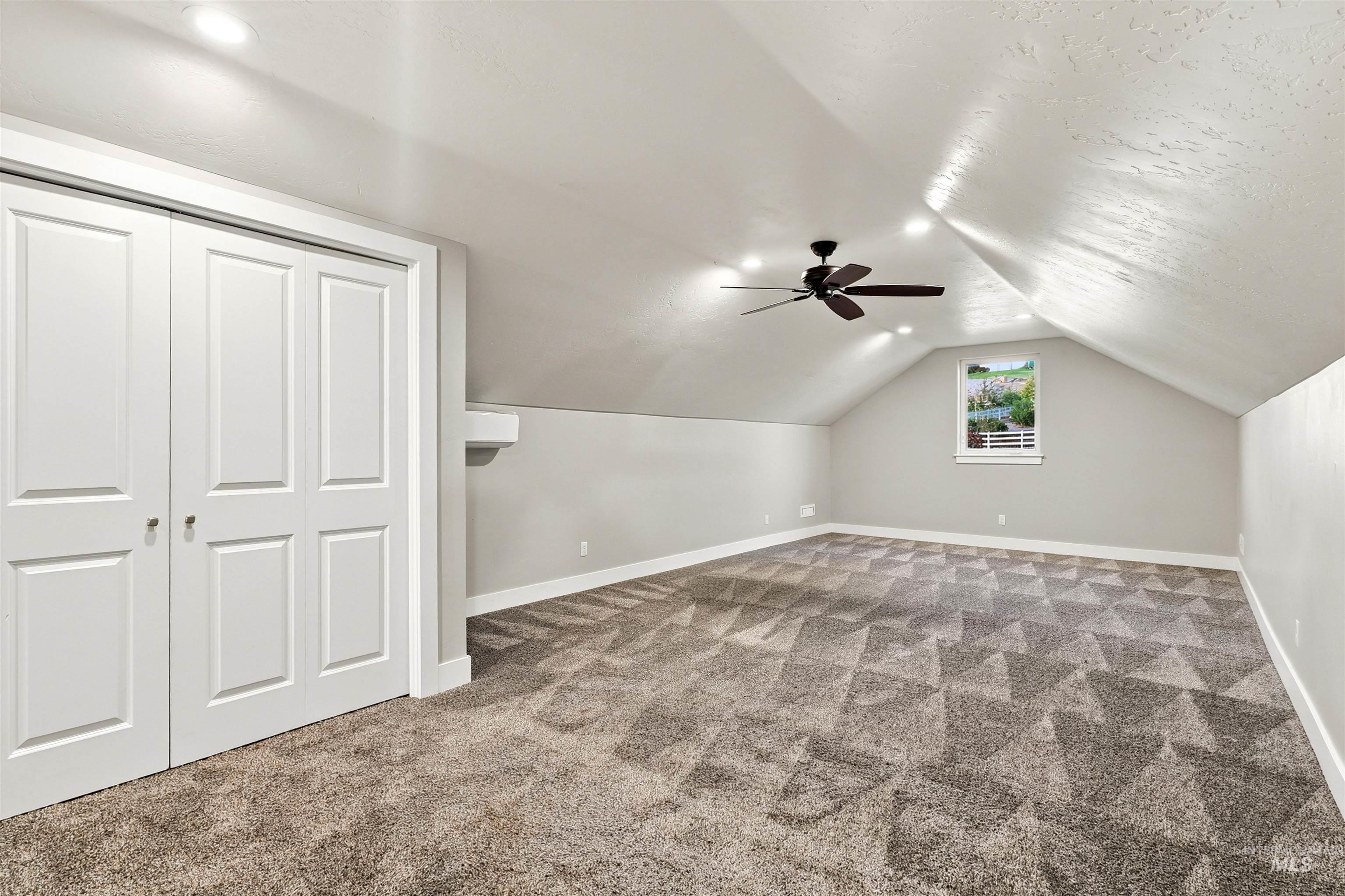 11223 West River Road Property Photo 30