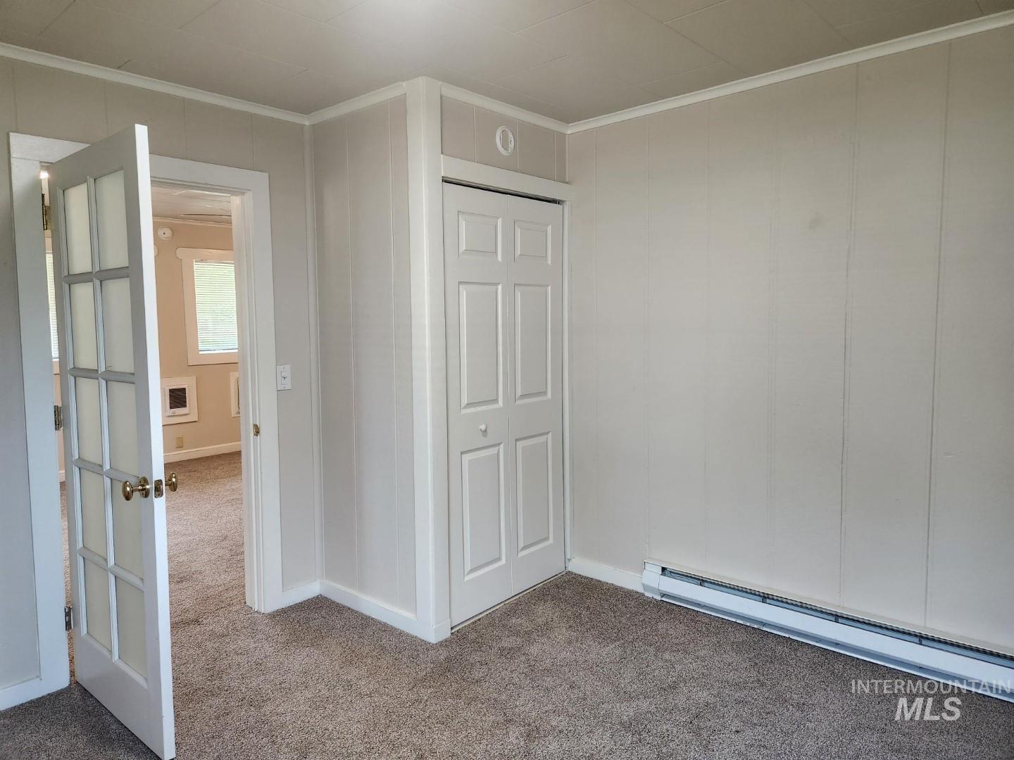 203 1st St Property Photo 10