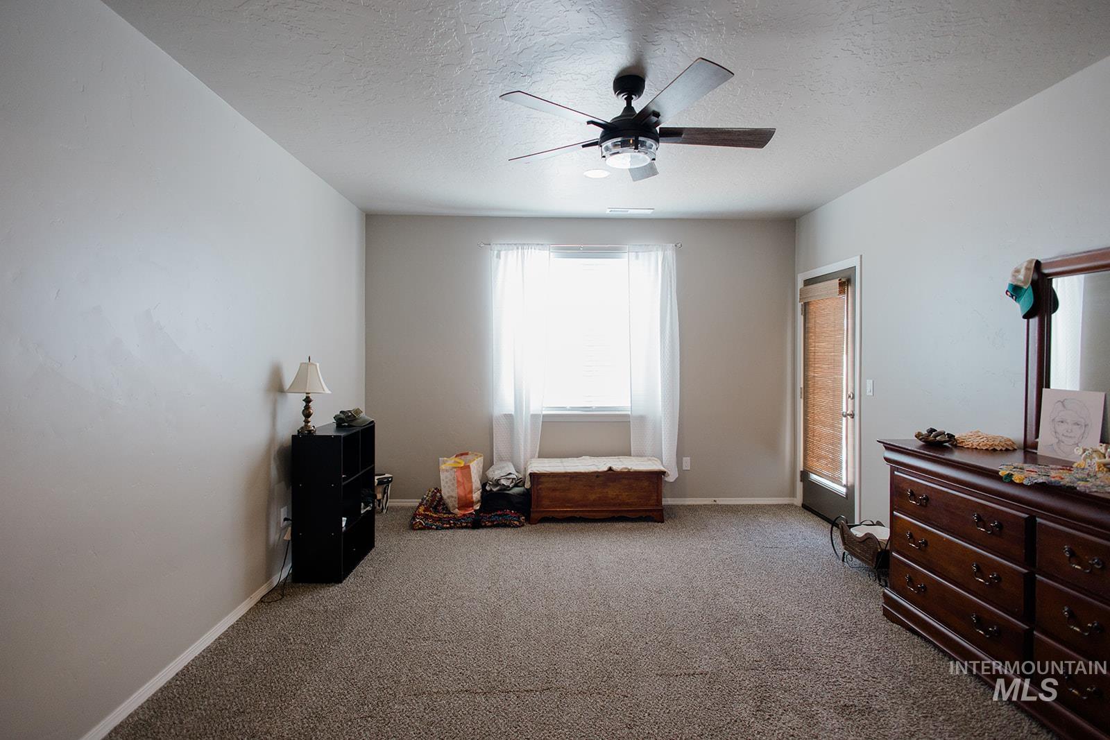 865 Se Hamilton Road Property Photo 16