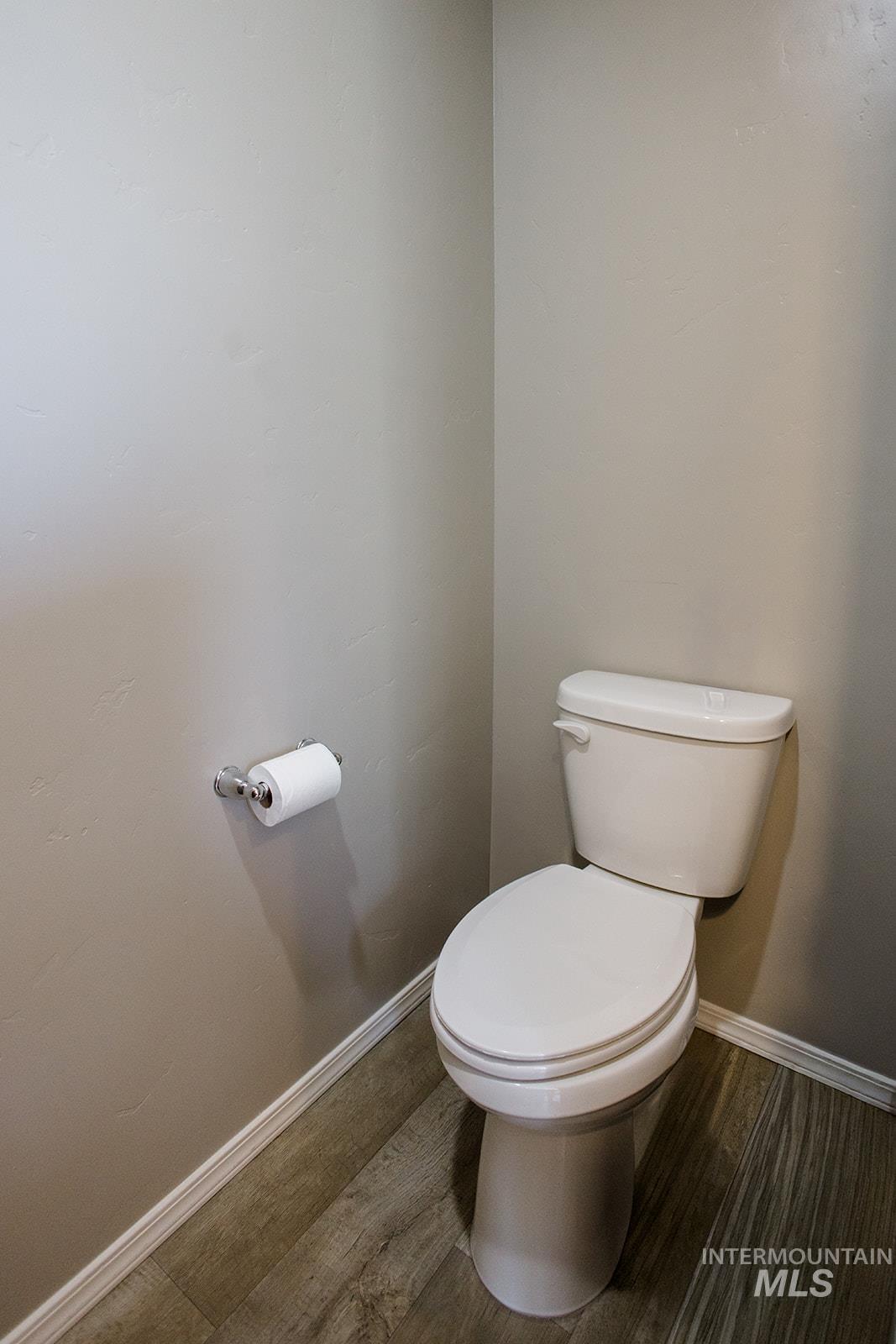 865 Se Hamilton Road Property Photo 24