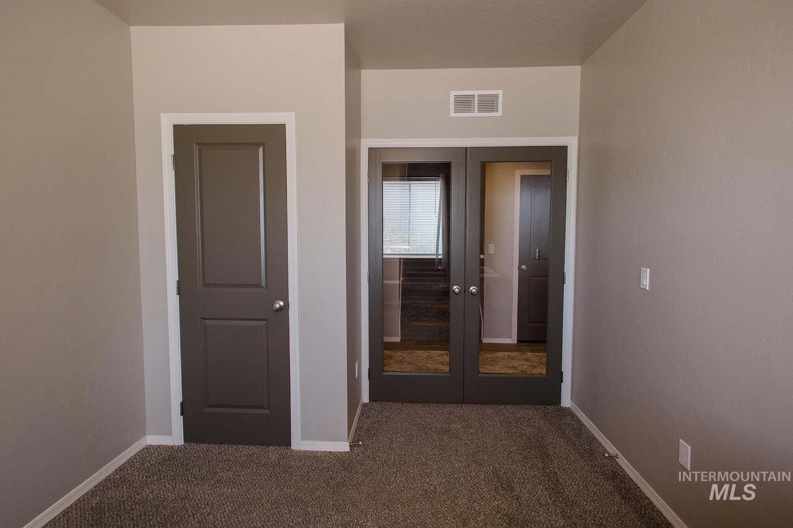 865 Se Hamilton Road Property Photo 32