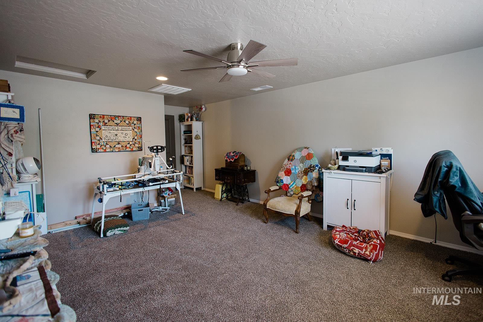 865 Se Hamilton Road Property Photo 35
