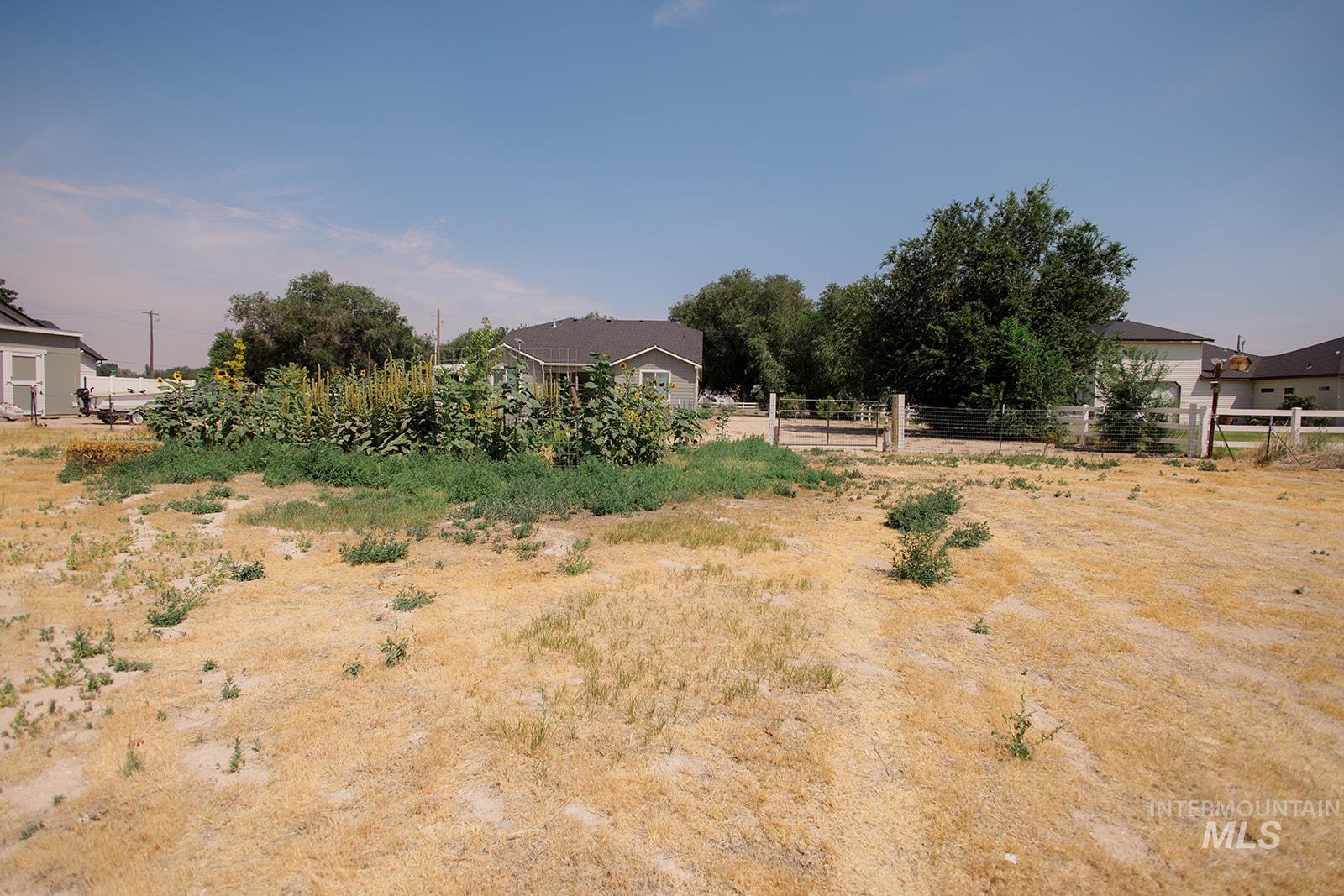 865 Se Hamilton Road Property Photo 44