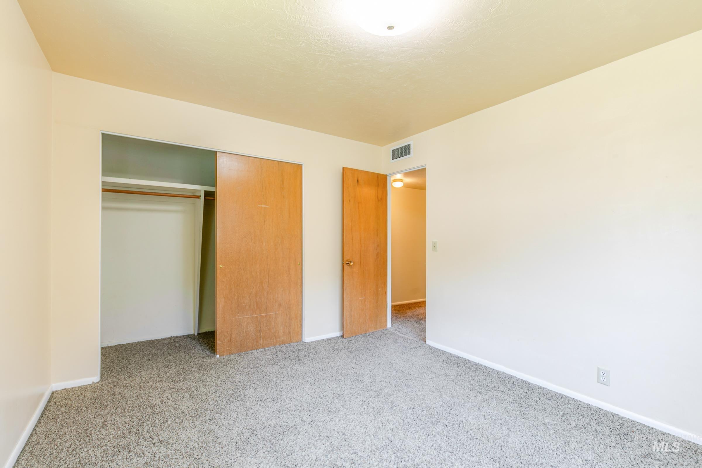 2202 Ellis Ave Property Photo 14