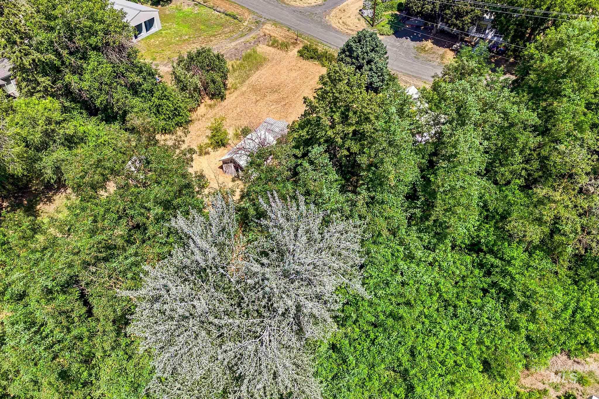 101 2nd St Property Photo 15