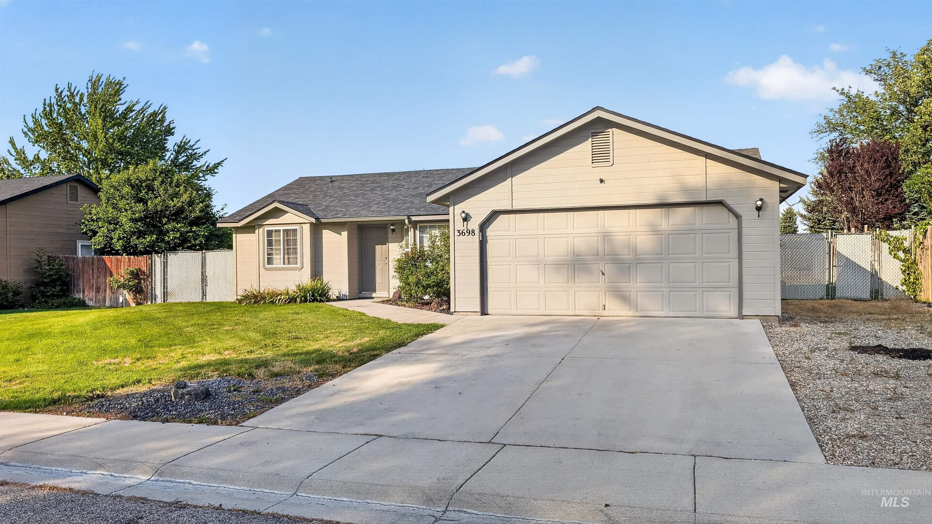 3698 S Peoria Way Property Photo 2