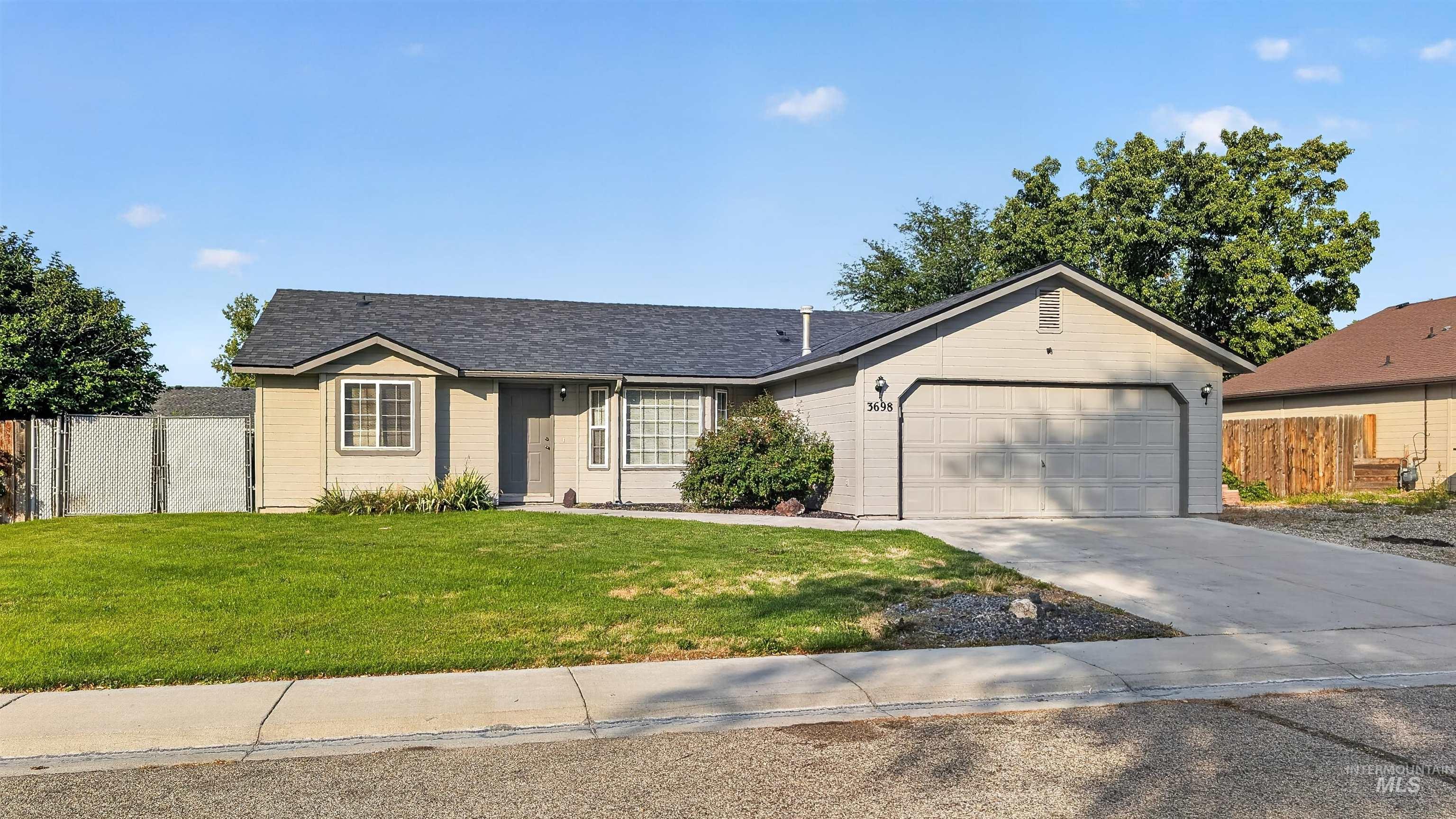 3698 S Peoria Way Property Photo 3