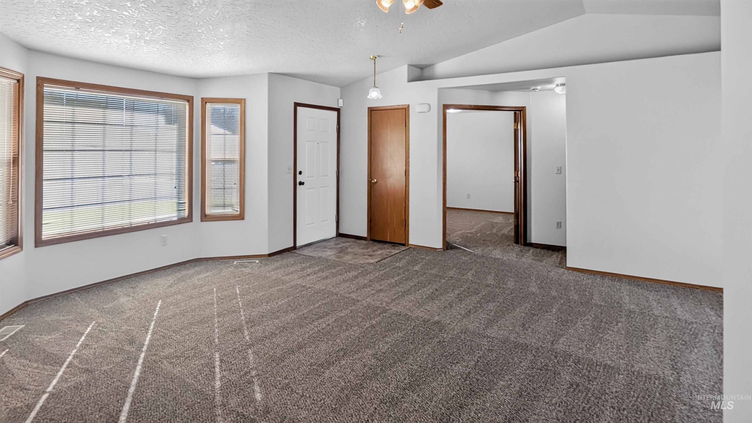3698 S Peoria Way Property Photo 4
