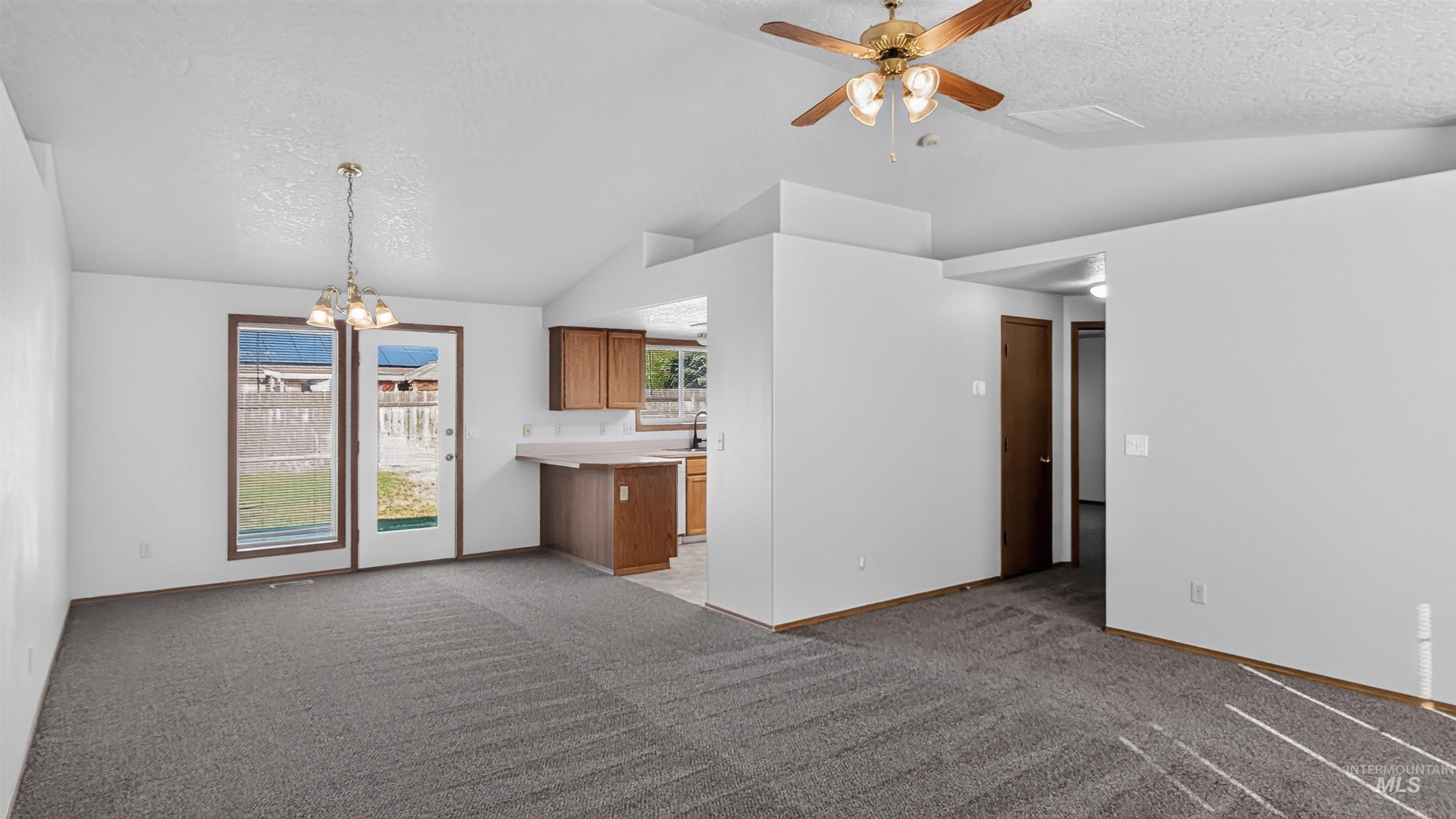 3698 S Peoria Way Property Photo 6