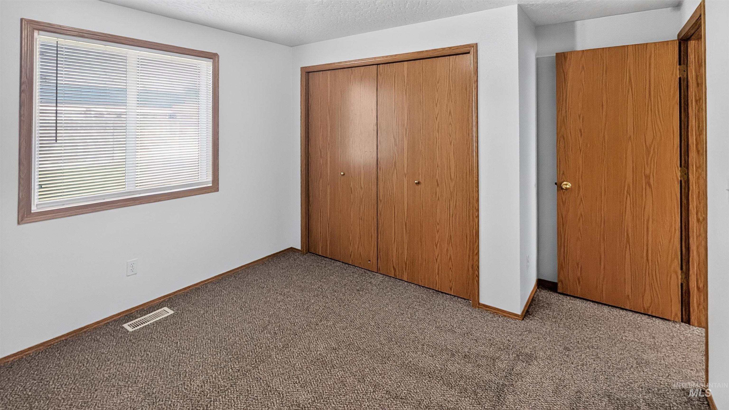 3698 S Peoria Way Property Photo 16